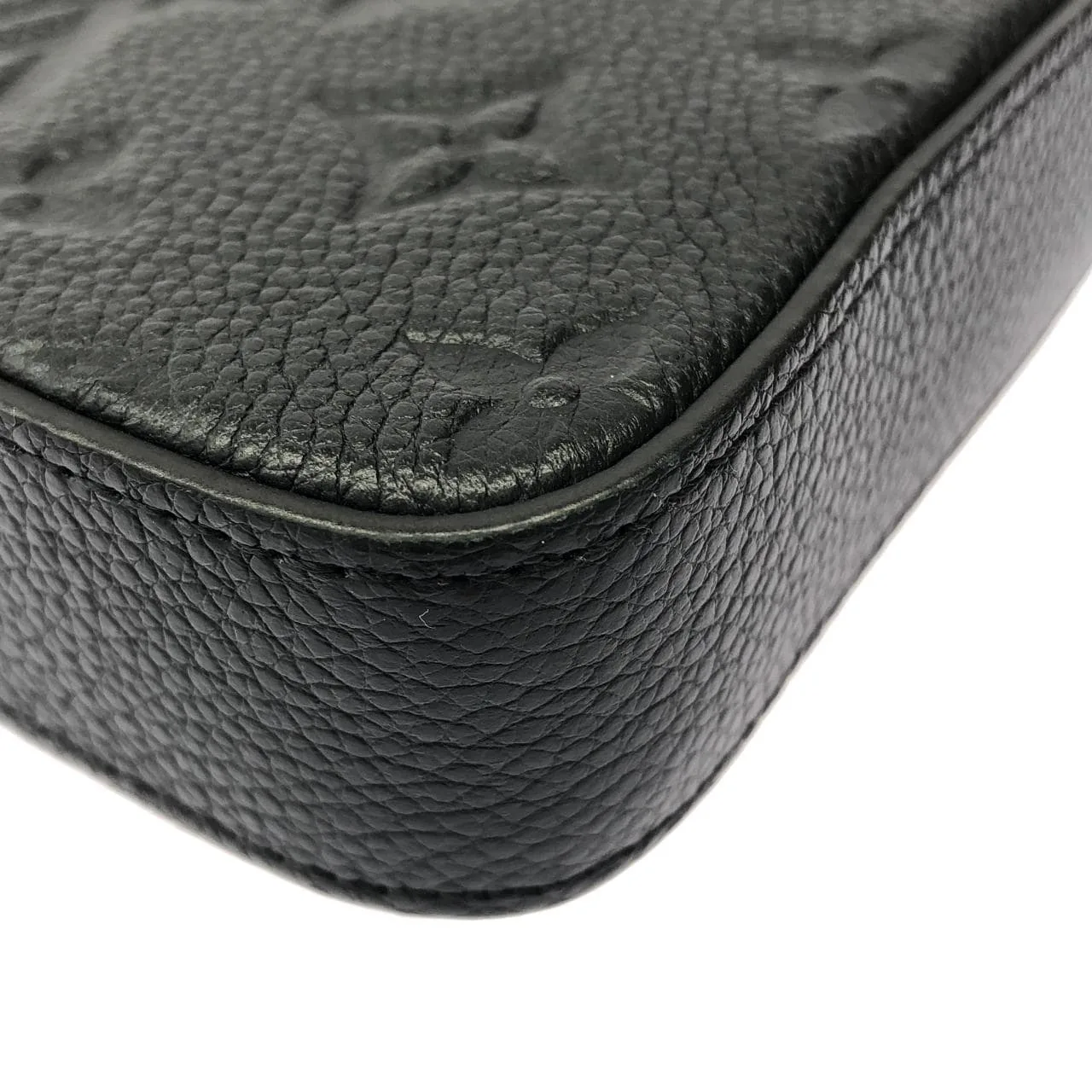 LOUIS VUITTON Pochette M64064 Shoulder Monogram 3