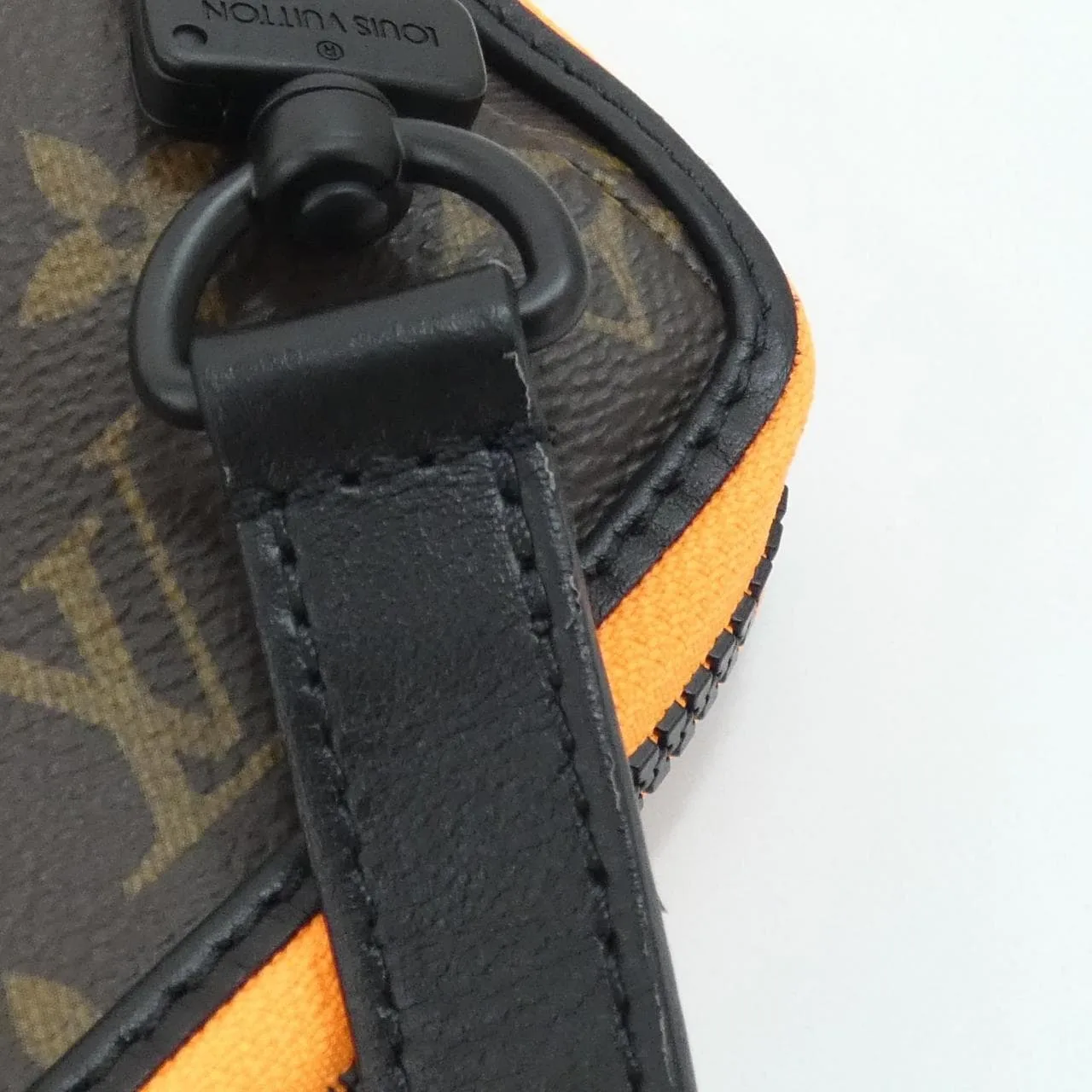 LOUIS VUITTON Keepall M80130 Pouch Monogram Black Monogram Rank A - Thumbnail 6