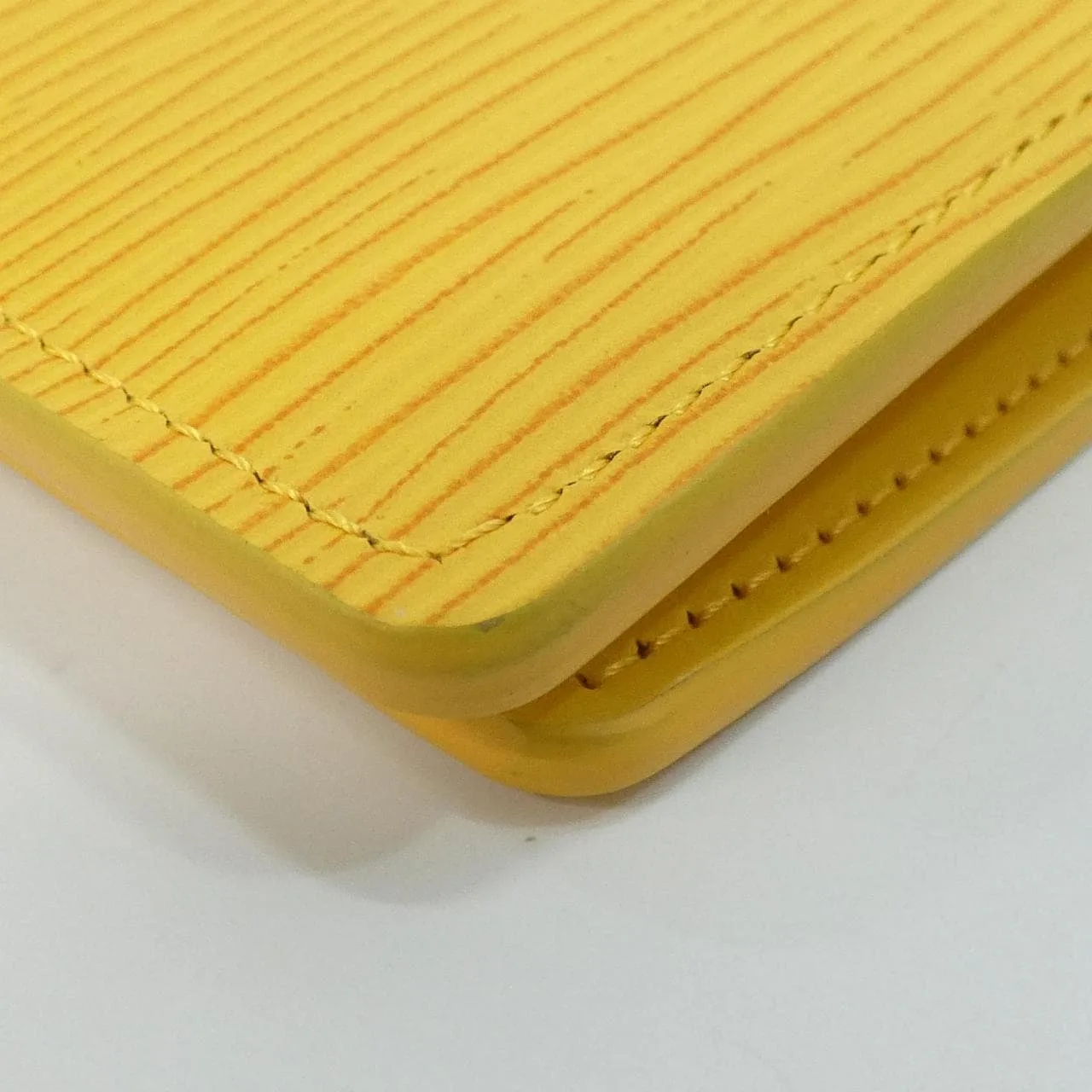 LOUIS VUITTON M25800 Wallet Epi Yellow Epi Rank A - Thumbnail 4