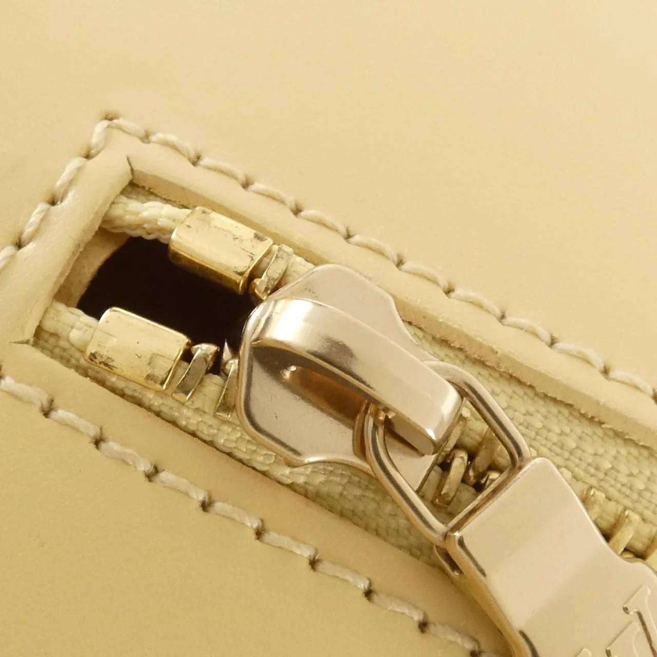 LOUIS VUITTON M5222A Handbag Epi Black Epi Rank A - Thumbnail 4