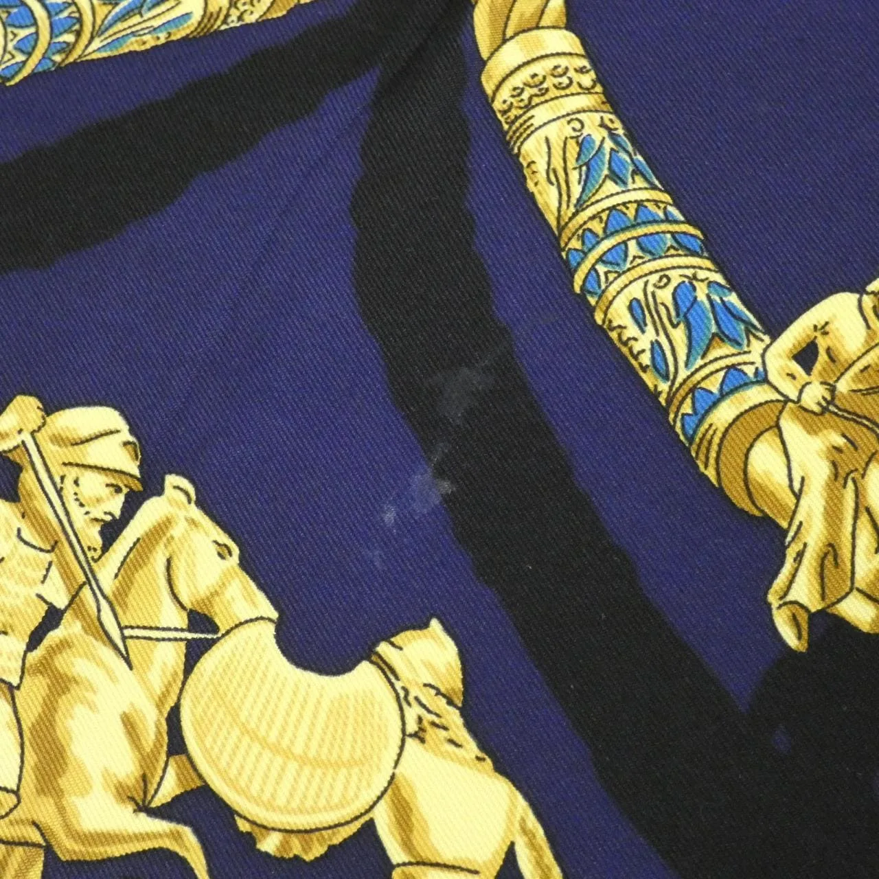 HERMES Scarf Gold Rank A - Thumbnail 3