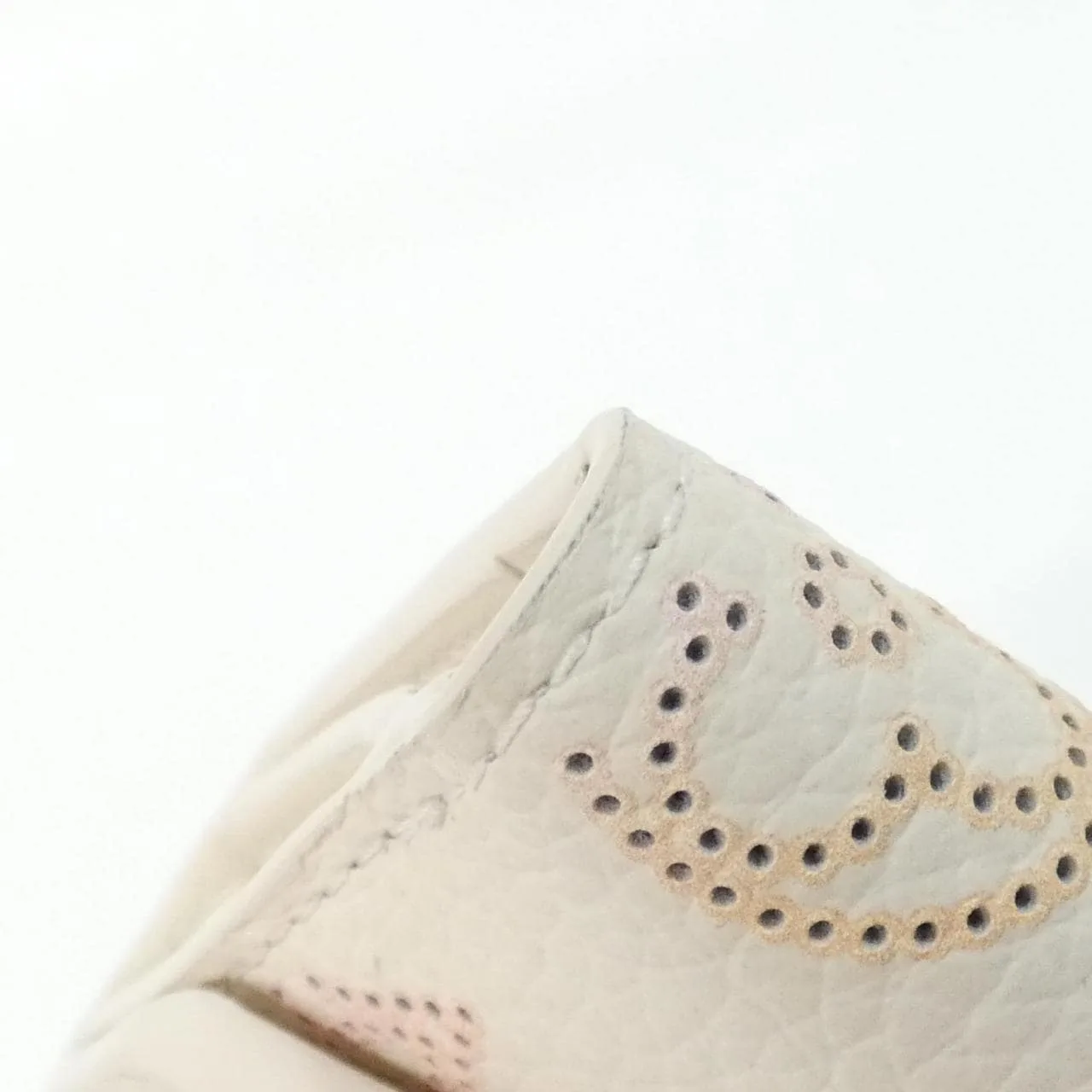 LOUIS VUITTON Mahina M25640 銀包 米色 中古品A - 縮圖 3