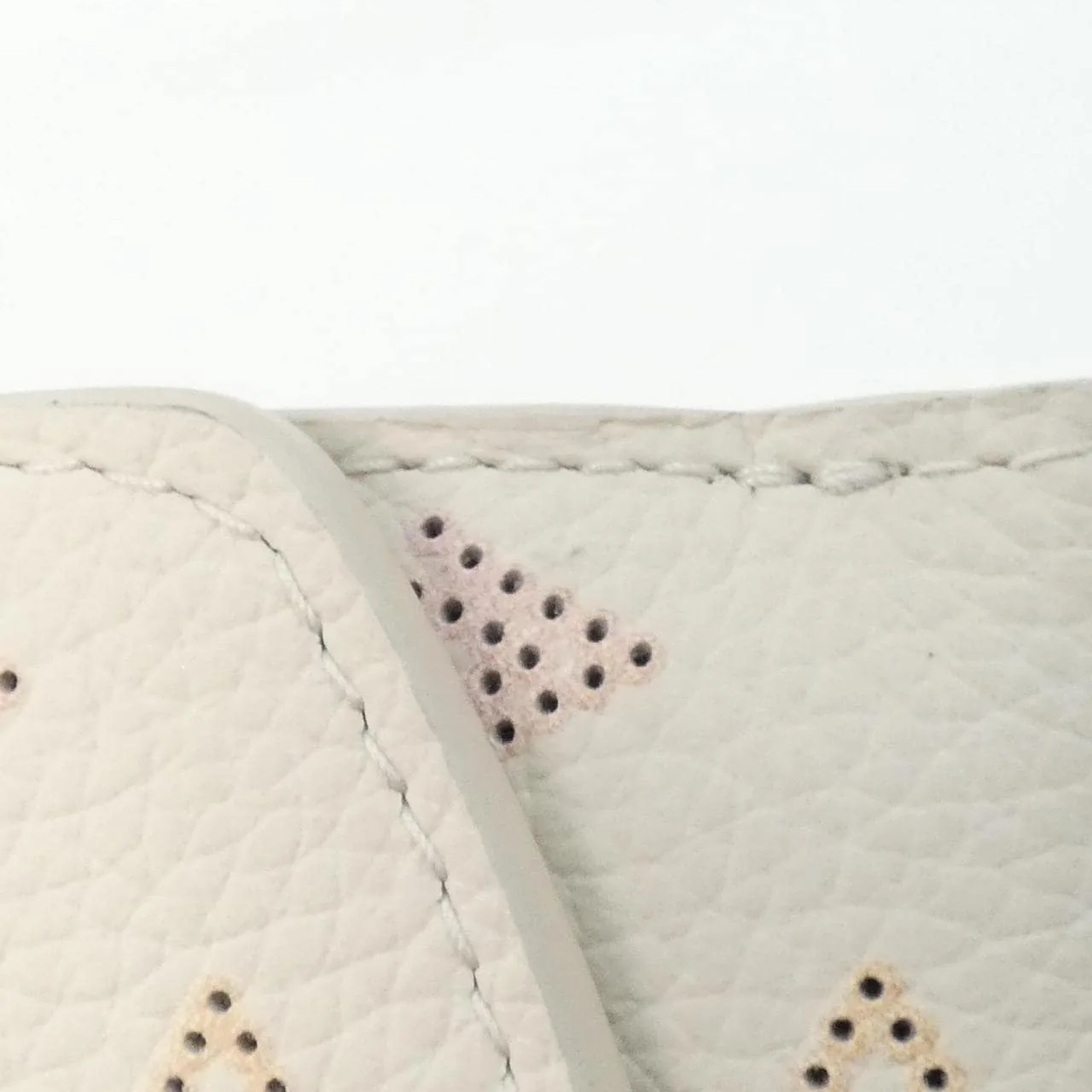 LOUIS VUITTON Mahina M25640 銀包 米色 中古品A - 縮圖 6