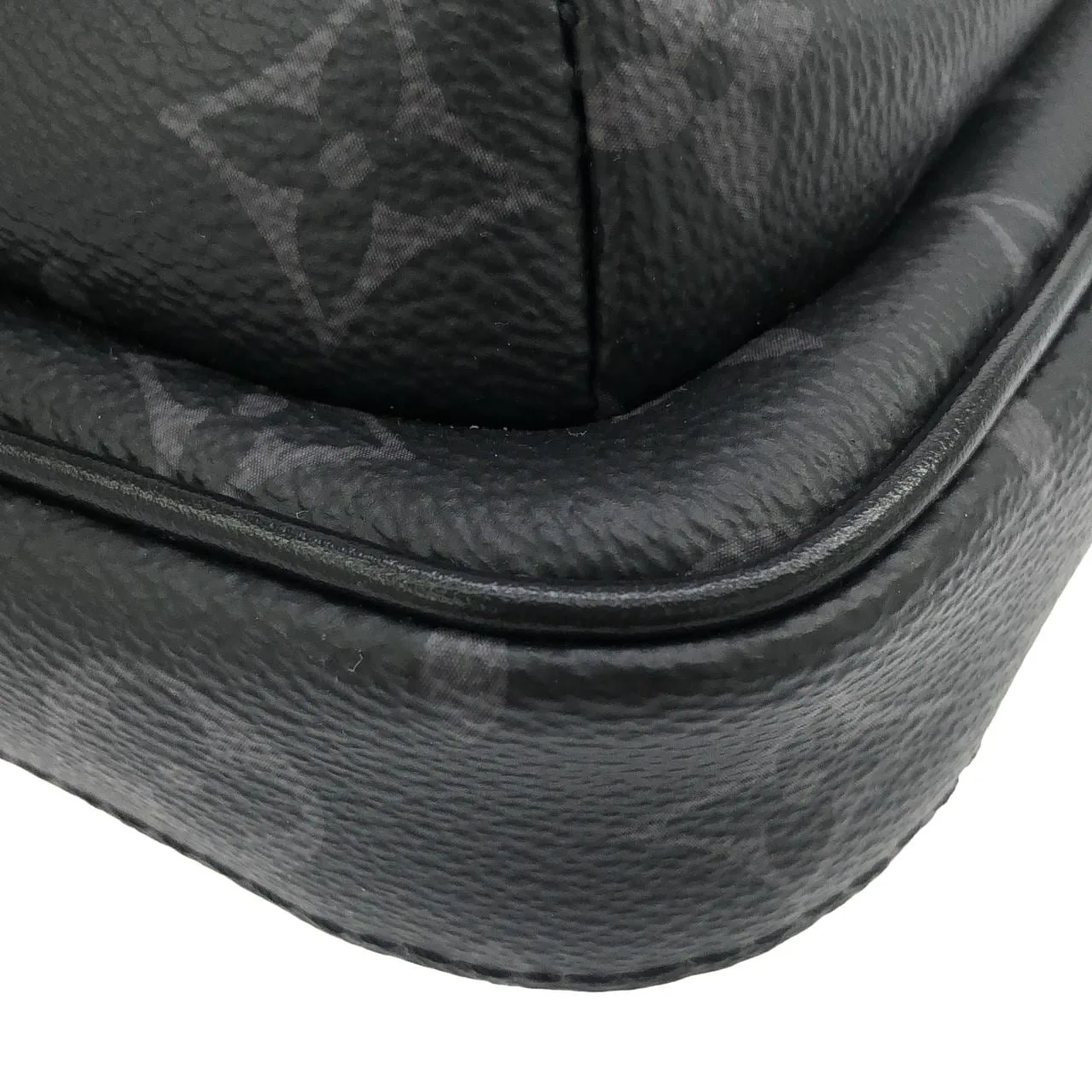 LOUIS VUITTON Avenue M47137 Shoulder Monogram Black Monogram Rank A - Thumbnail 3