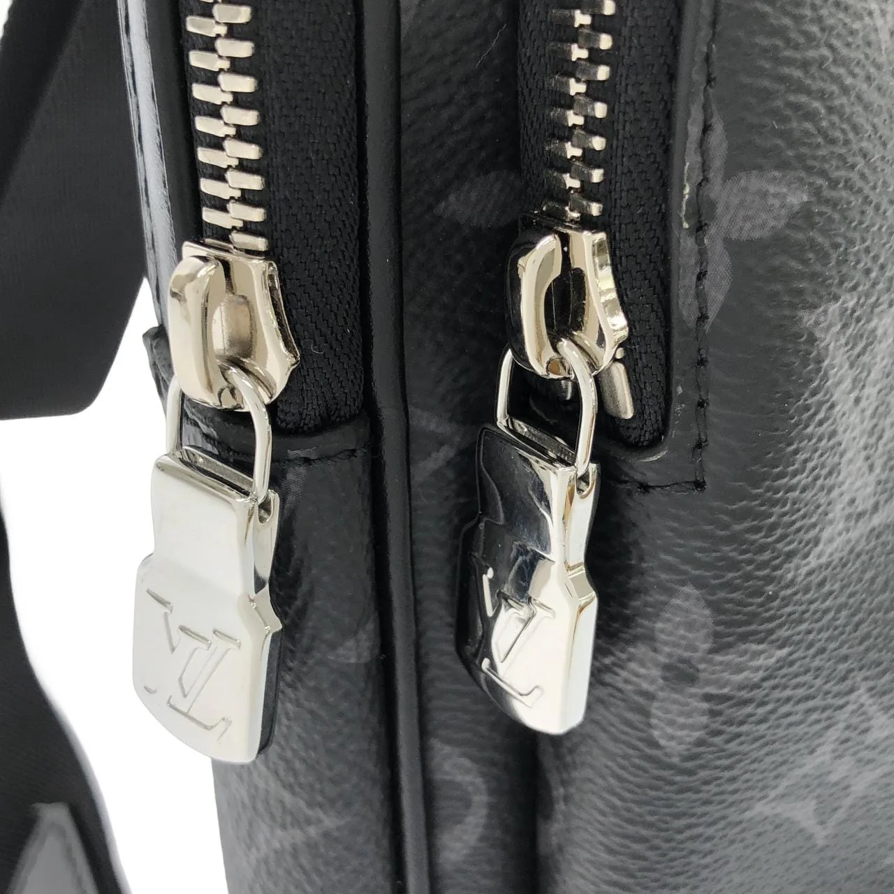LOUIS VUITTON Avenue M47137 Shoulder Monogram Black Monogram Rank A - Thumbnail 5