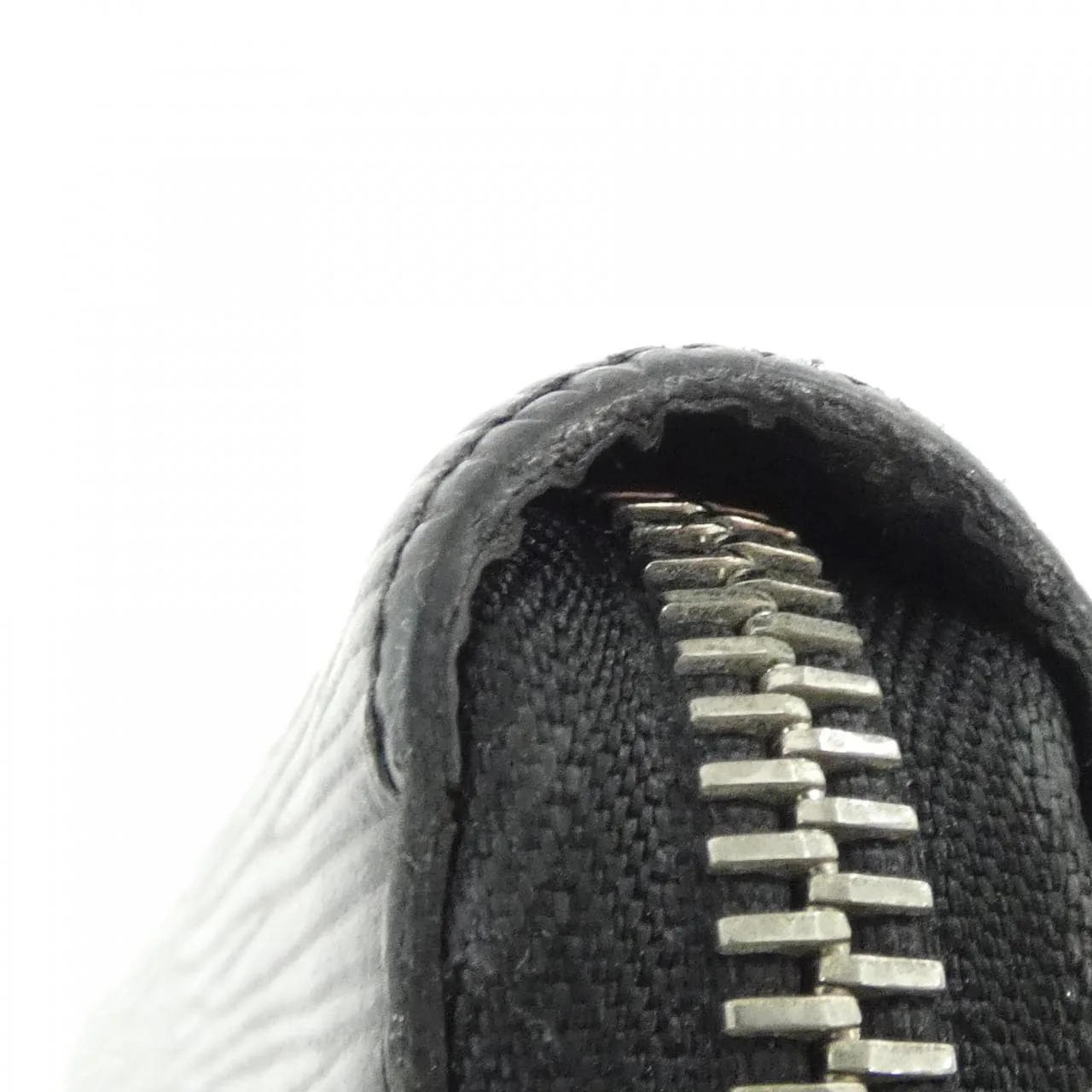 LOUIS VUITTON M61857 Wallet Epi Black Epi Rank A - Thumbnail 4