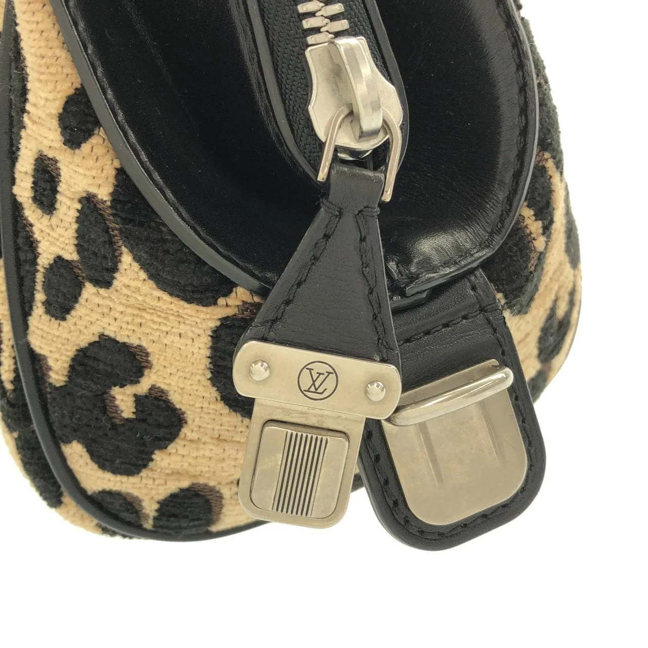 LOUIS VUITTON M94257 Handbag Canvas Black Canvas Rank A - Thumbnail 4