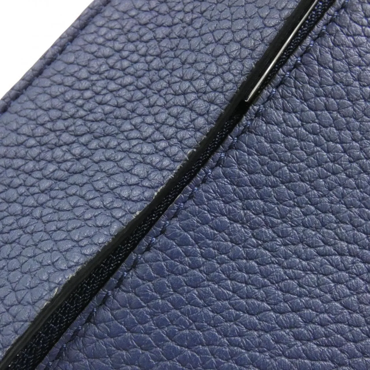 LOEWE C500P02X02 肩背包