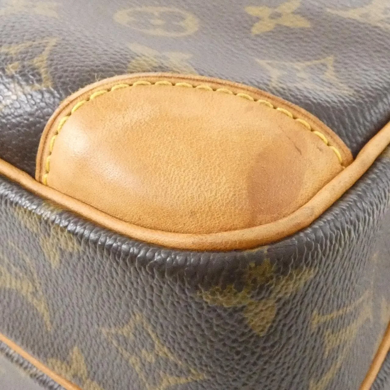 LOUIS VUITTON Nile M45244 Shoulder Monogram 黑色 Monogram 中古品B - 縮圖 3