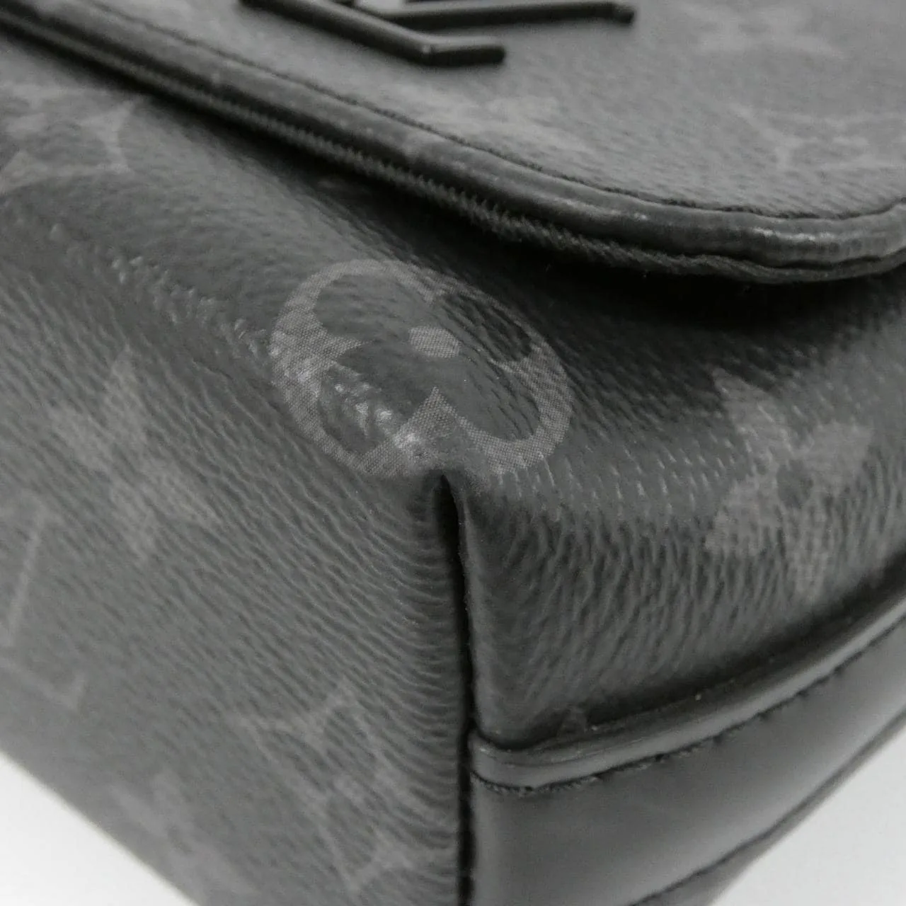 LOUIS VUITTON District M45272 Shoulder Monogram Black Monogram Rank A - Thumbnail 3