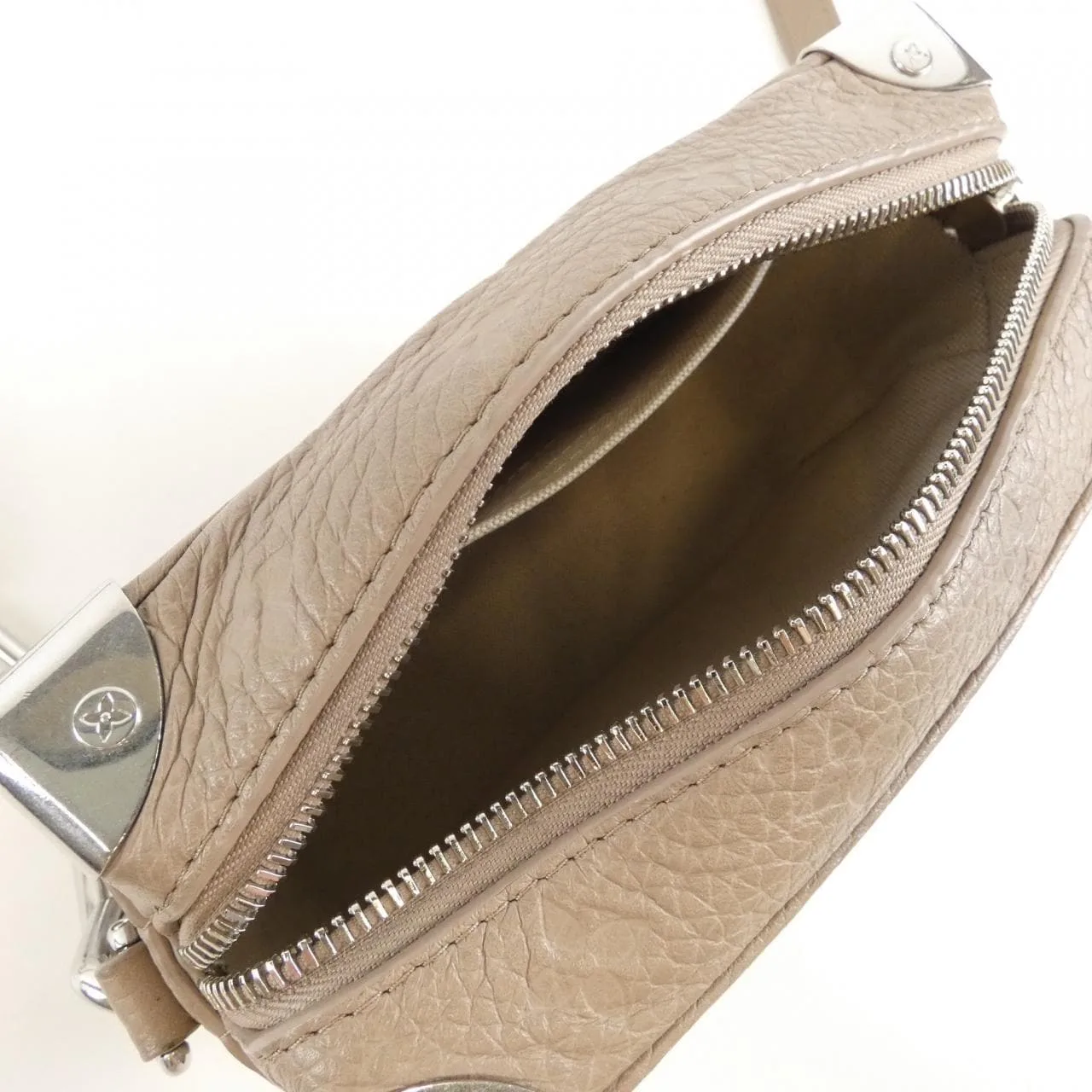 LOUIS VUITTON Soft Trunk M13868 Shoulder Monogram Beige Monogram Rank B - Thumbnail 10