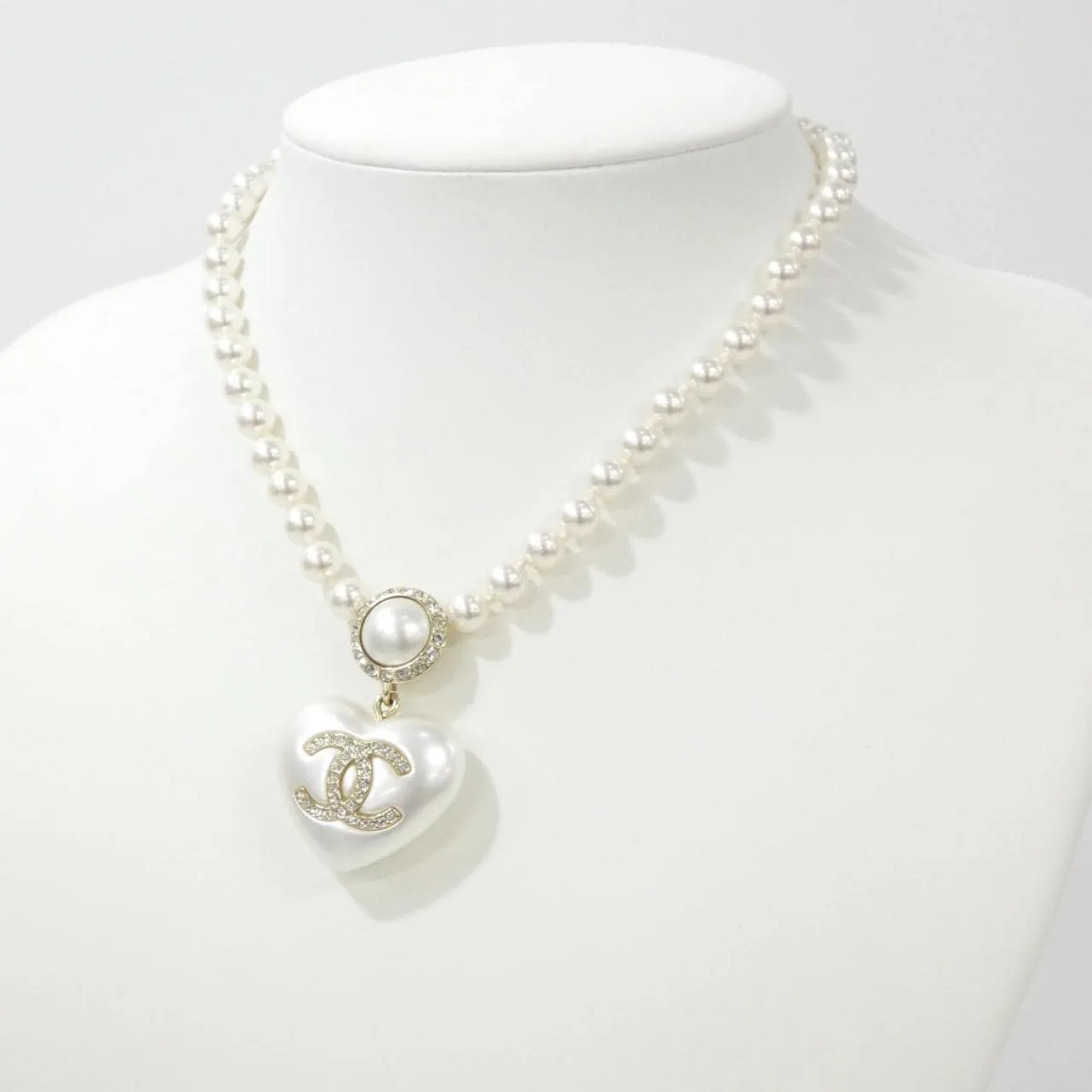 CHANEL AB7012 accessories