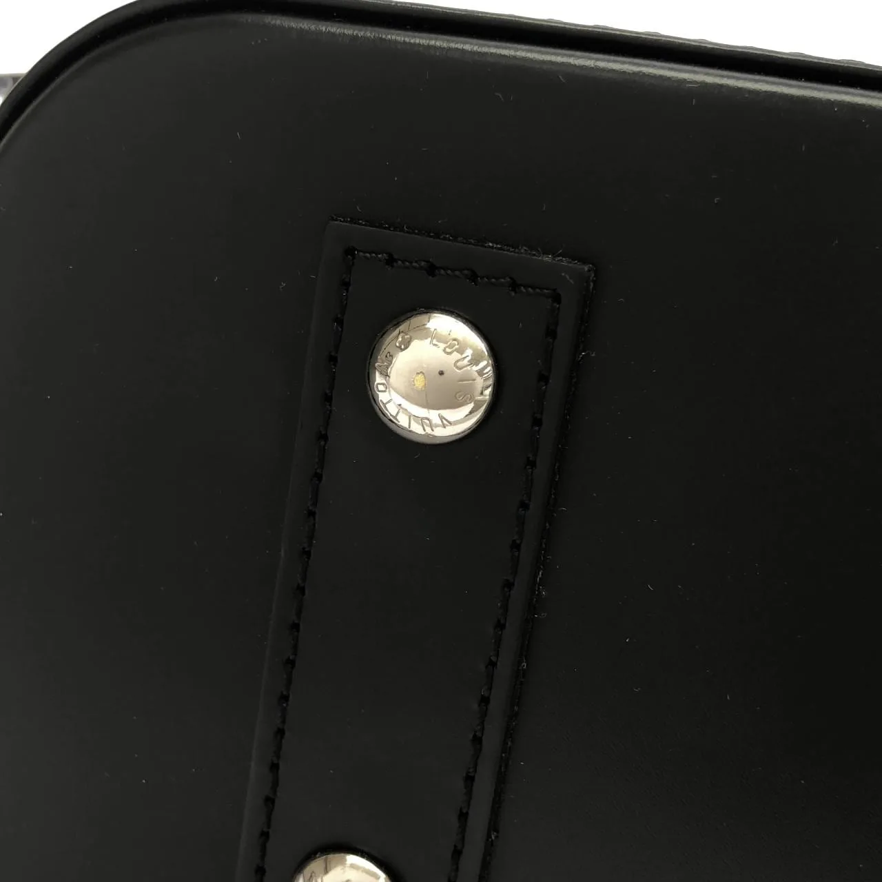LOUIS VUITTON Alma M24645 Handbag Epi Black Epi Rank A - Thumbnail 4