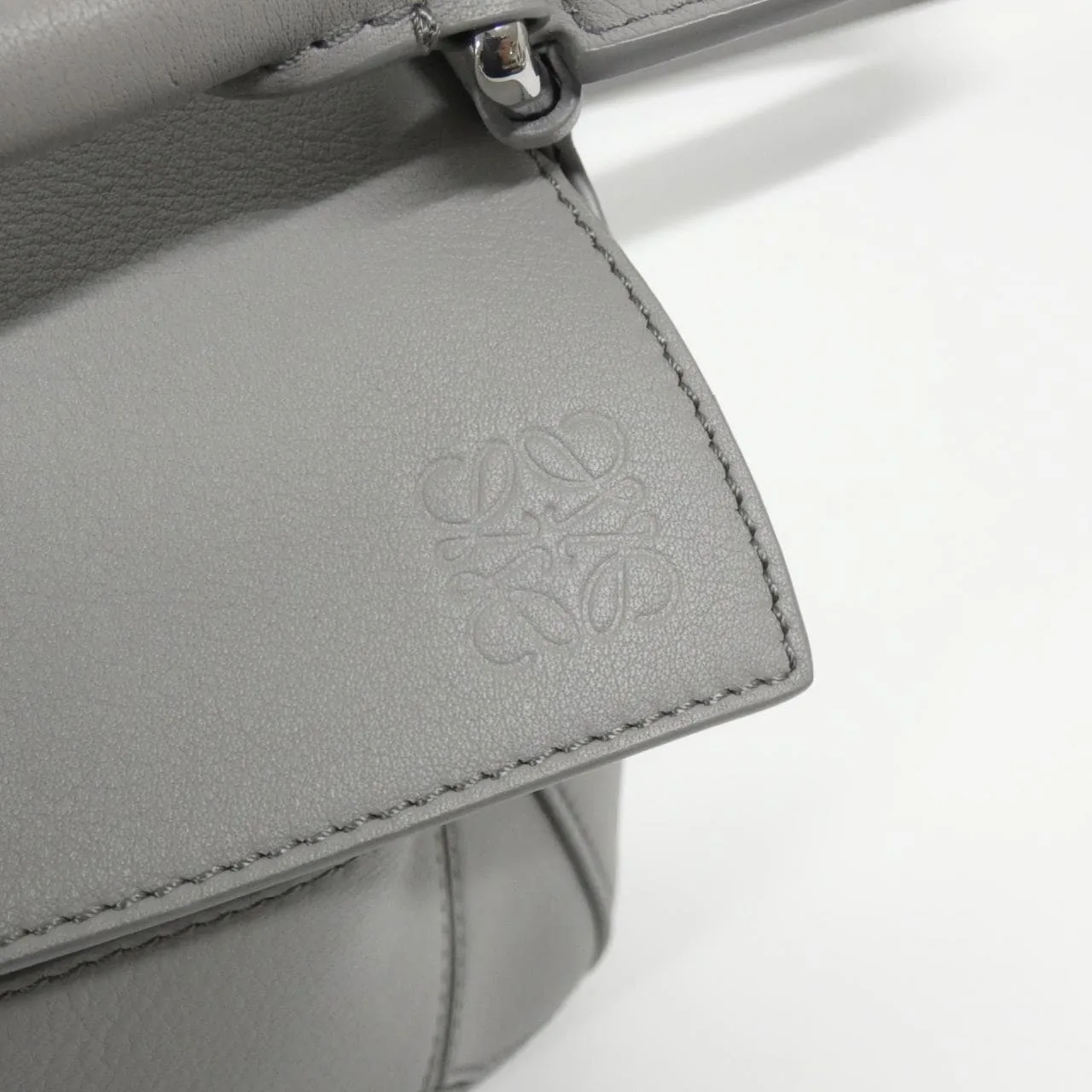LOEWE Puzzle 322 30 S21 Handbag Black Rank A - Thumbnail 4