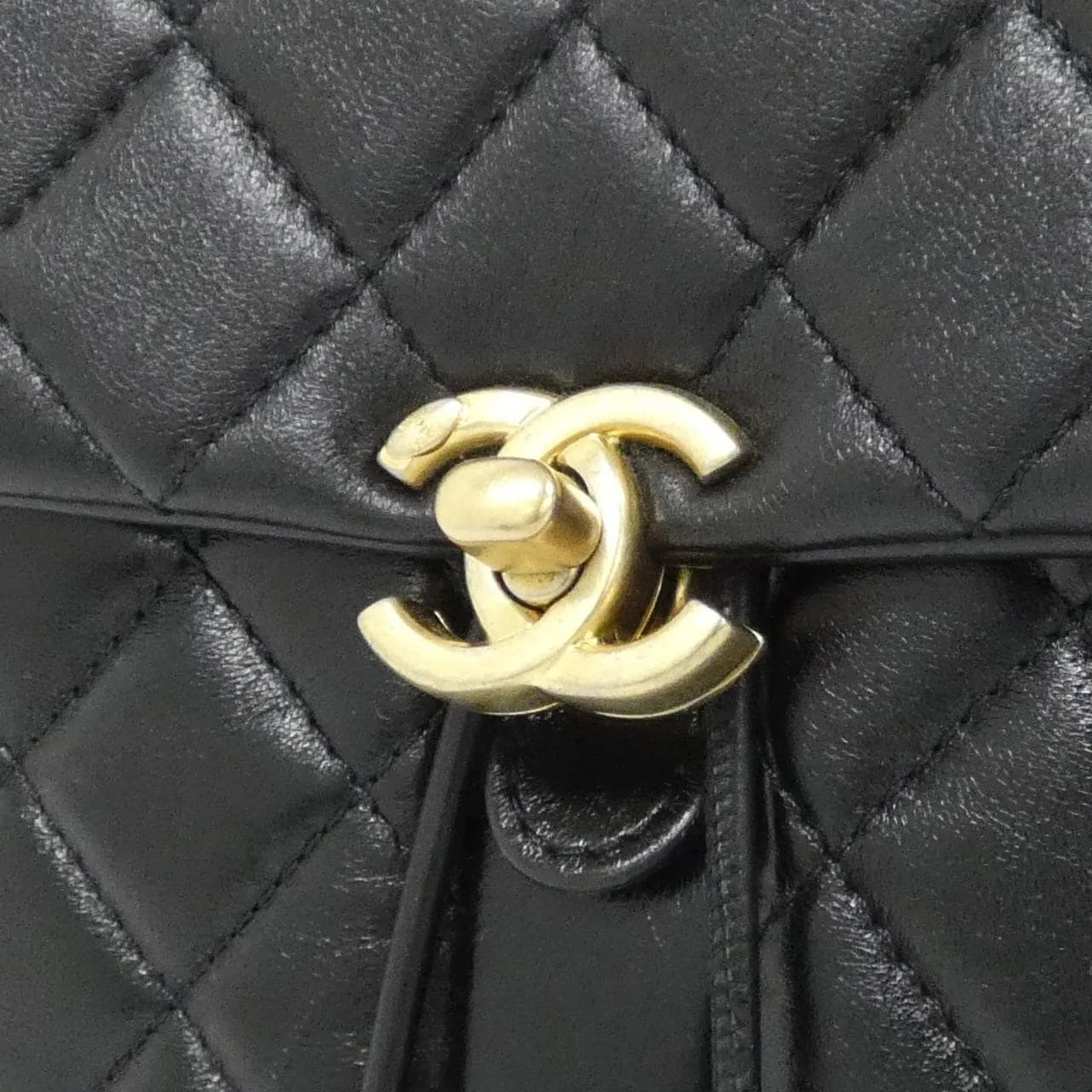 CHANEL AS4493 Backpack Lambskin 黑色 羊皮 中古品A - 縮圖 5