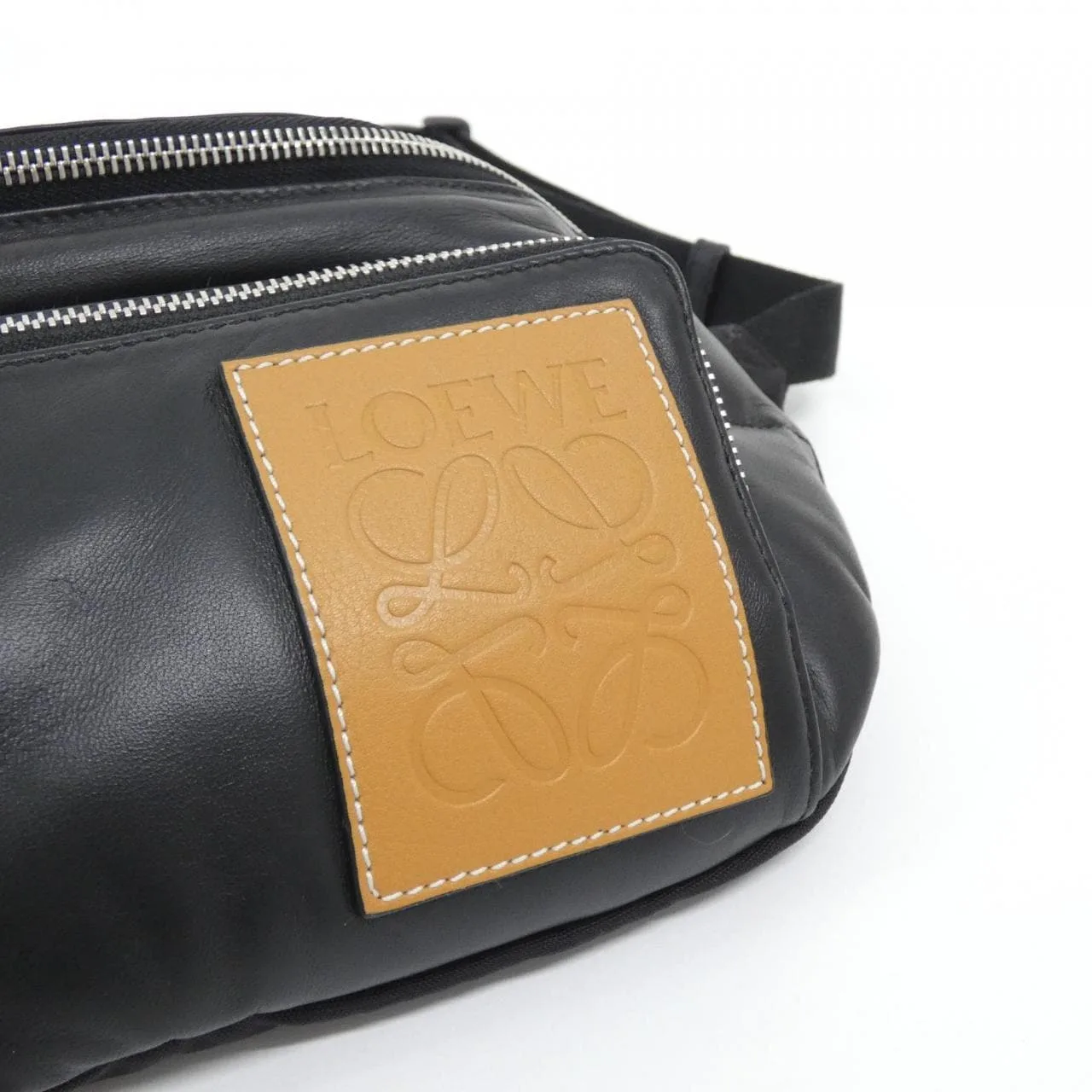 LOEWE 335 73 W75 肩背包 尼龍
