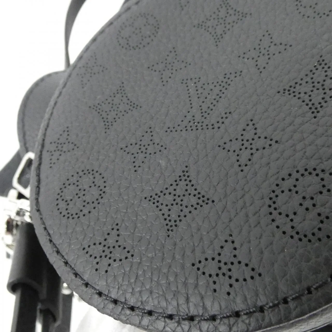 LOUIS VUITTON Mahina M57070 肩背包 3