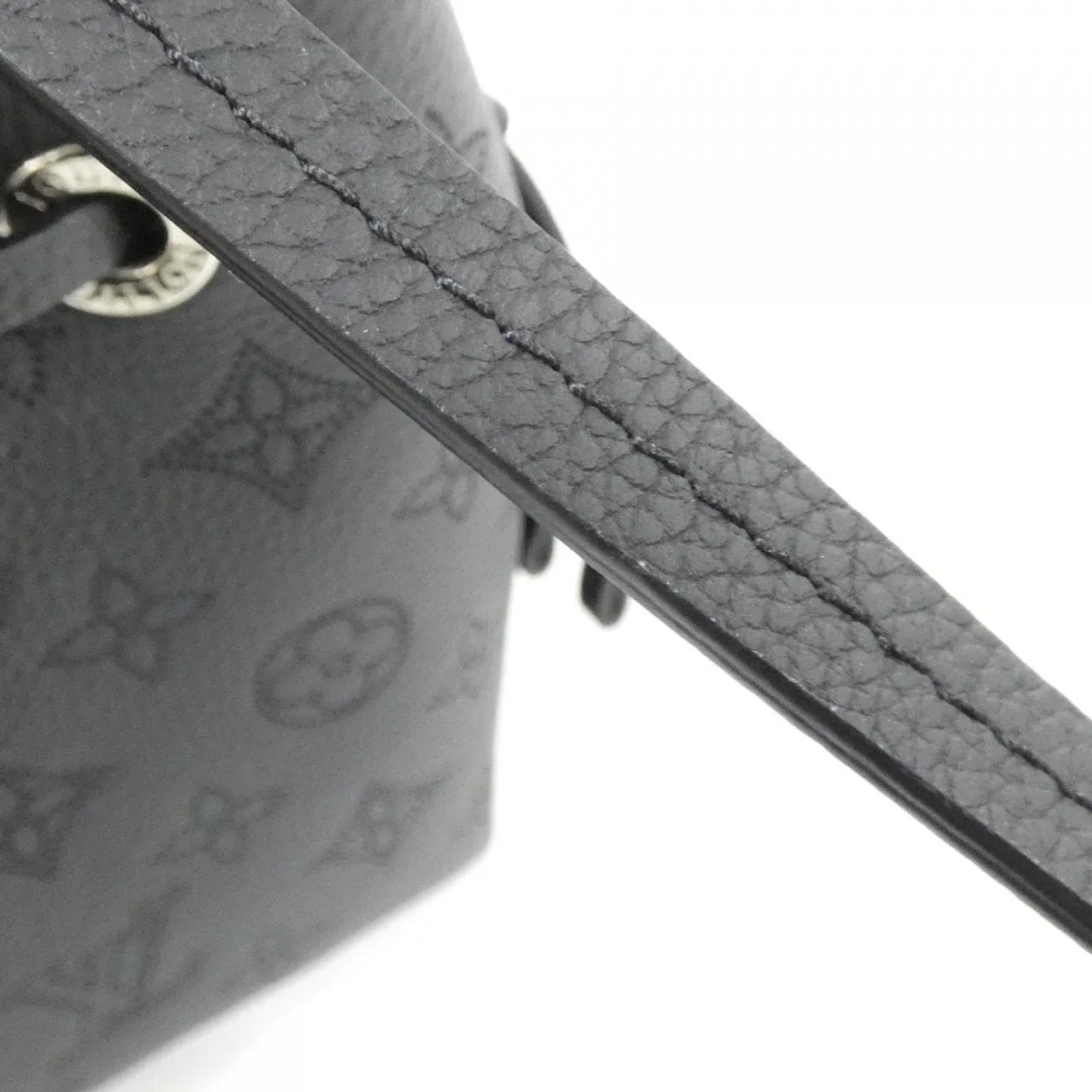 LOUIS VUITTON Mahina M57070 肩背包 4