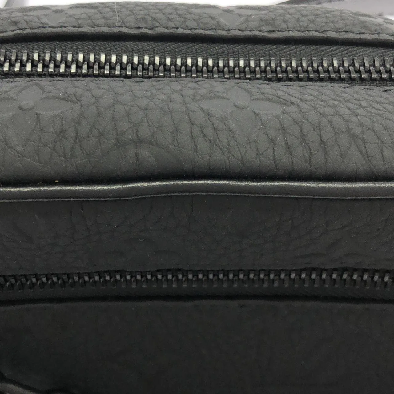 LOUIS VUITTON Soft Trunk M55702 Shoulder Monogram Black Monogram Rank A - Thumbnail 4