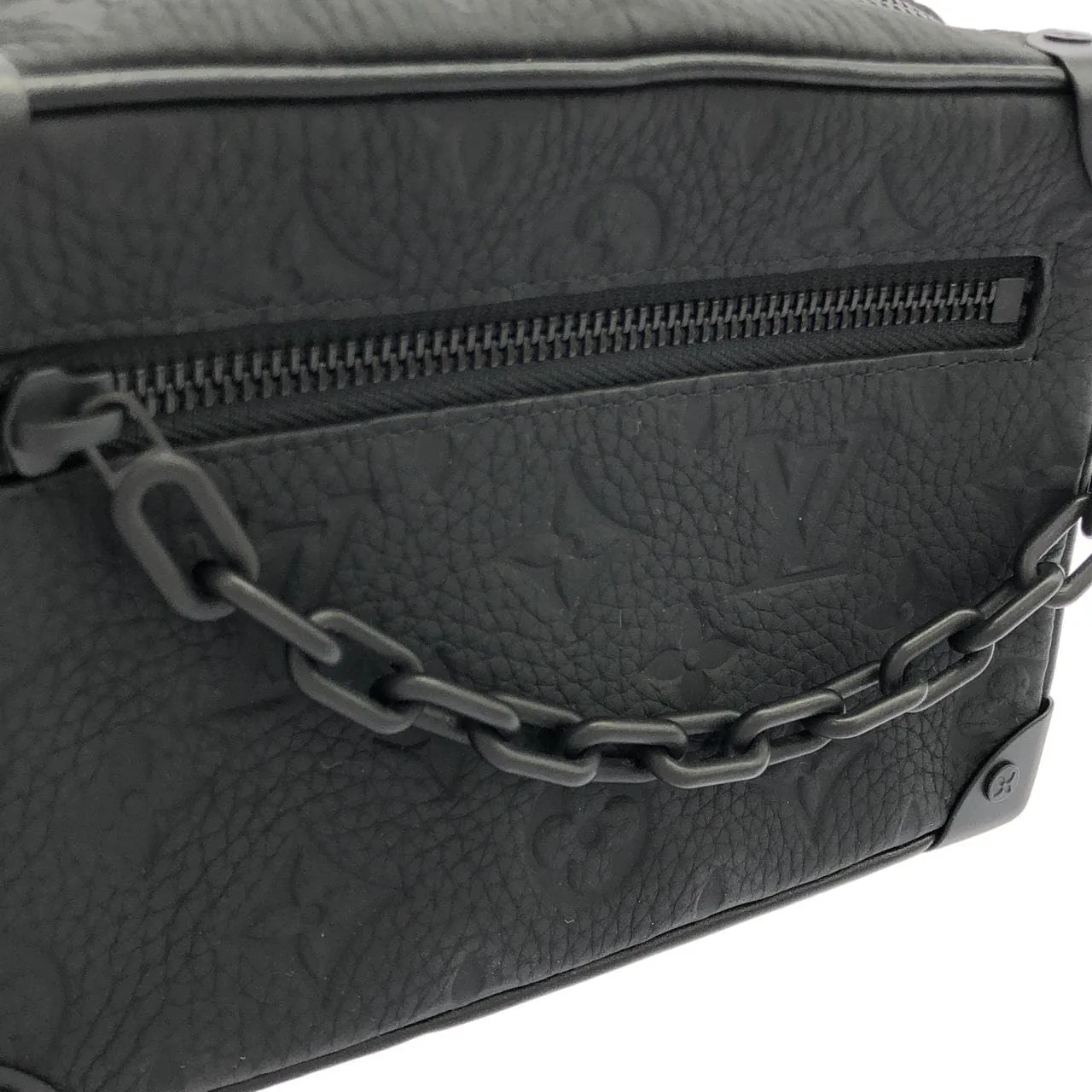 LOUIS VUITTON Soft Trunk M55702 Shoulder Monogram Black Monogram Rank A - Thumbnail 6