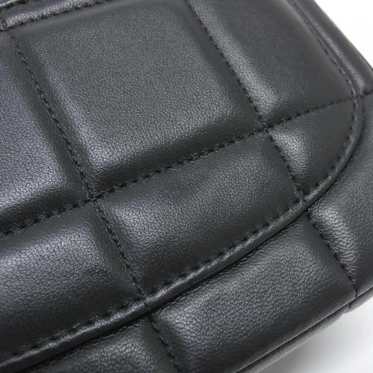 CHANEL Chanel 22 AS3744 Shoulder Lambskin 5