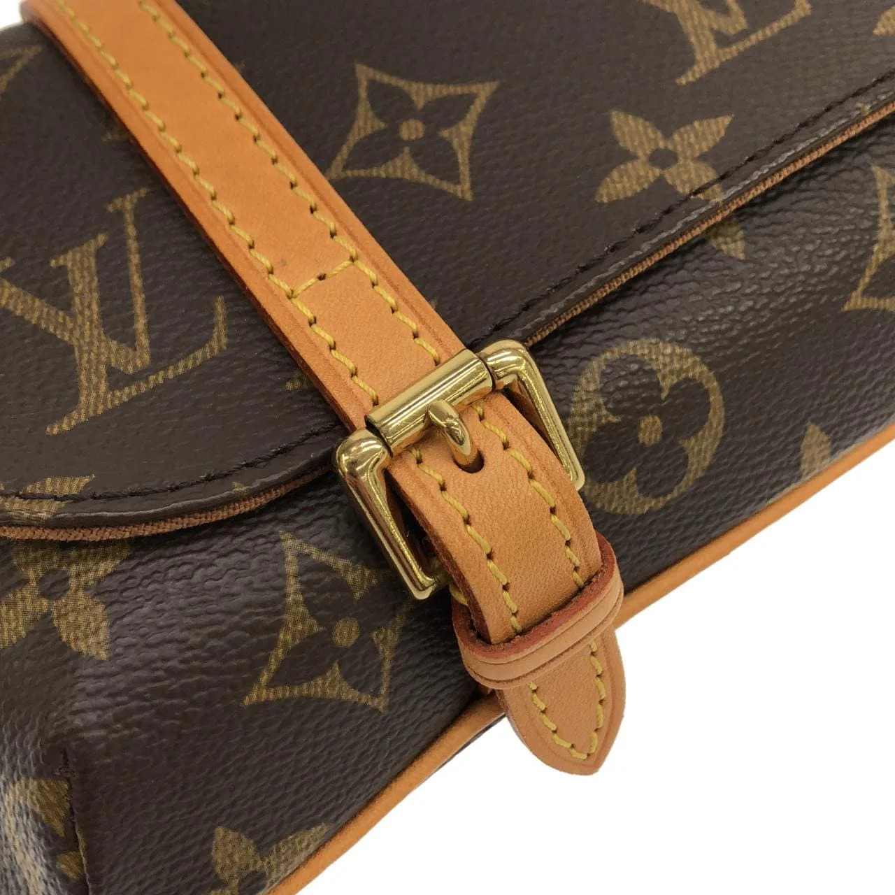 LOUIS VUITTON Pochette M51159 Belt Monogram Black Monogram Rank A - Thumbnail 5