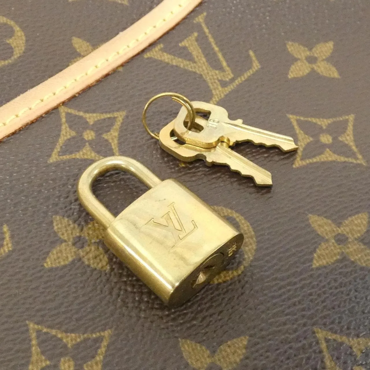 LOUIS VUITTON M42228 Handbag Monogram Black Monogram Rank A - Thumbnail 4