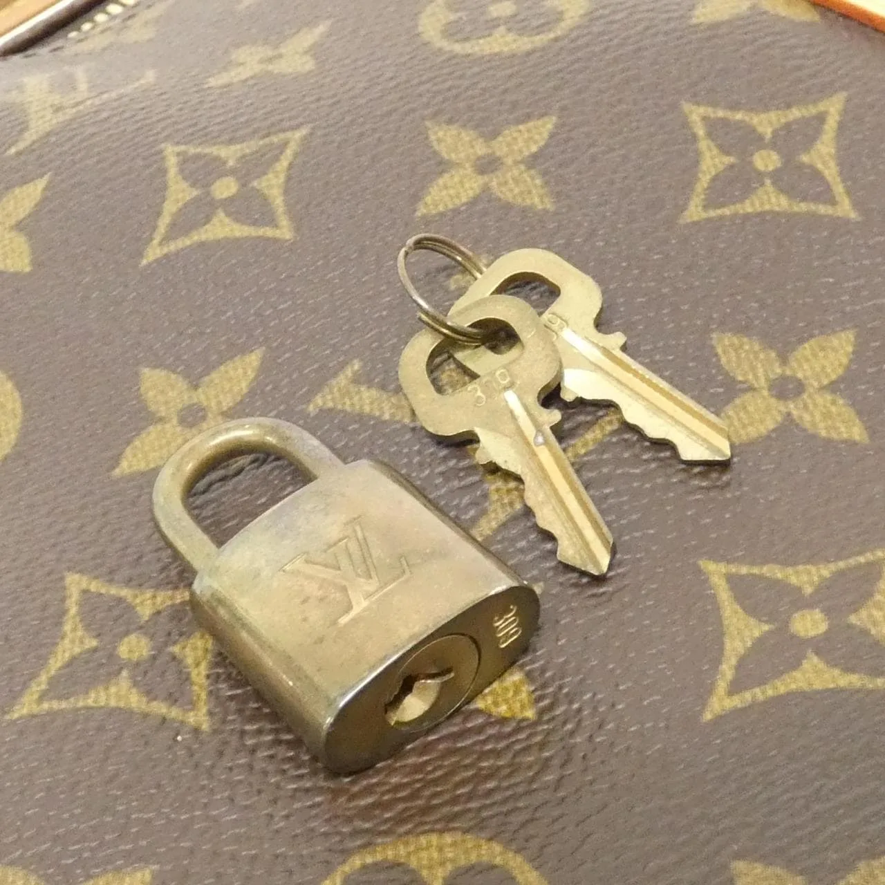 LOUIS VUITTON Keepall M41422 Boston Monogram Black Monogram Rank A - Thumbnail 3