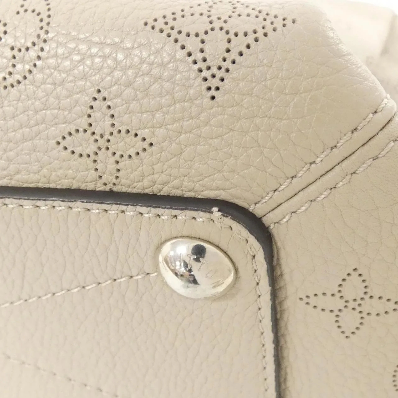 LOUIS VUITTON Mahina M51224 肩背包 2