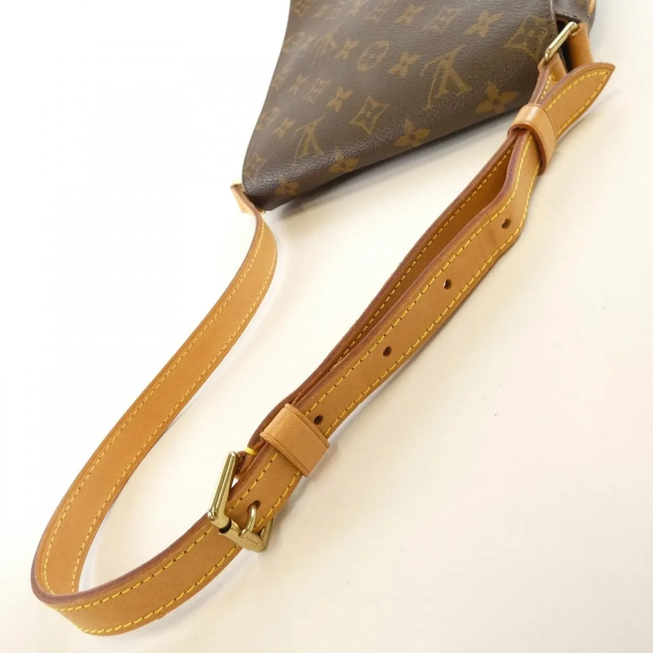LOUIS VUITTON Musette M51258 Shoulder Monogram Black Monogram Rank B - Thumbnail 6