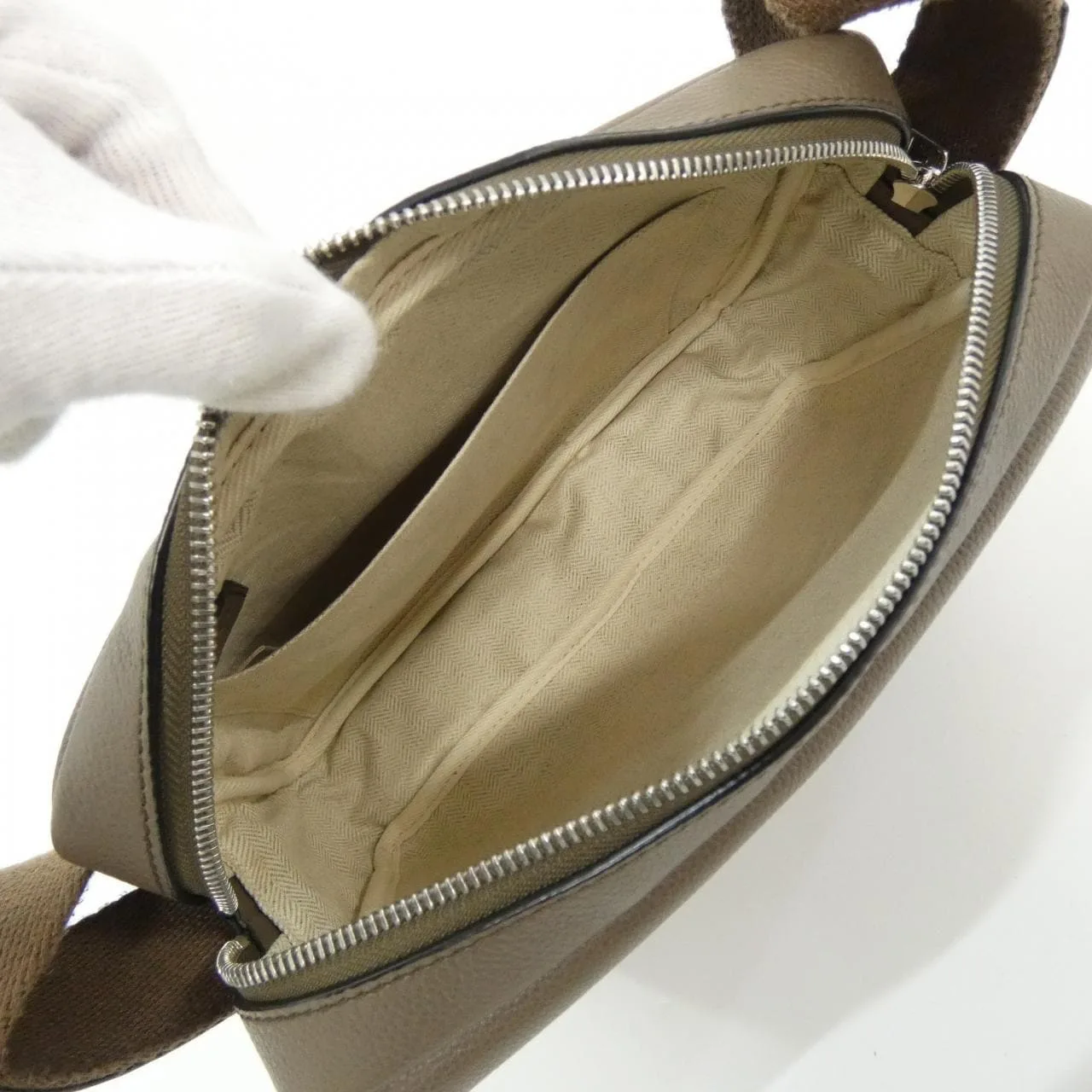 LOEWE 317 12AA72 肩背包