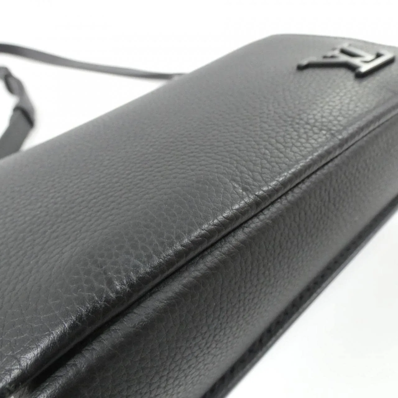 LOUIS VUITTON M82085 Shoulder Lambskin Black Lambskin Rank A - Thumbnail 6