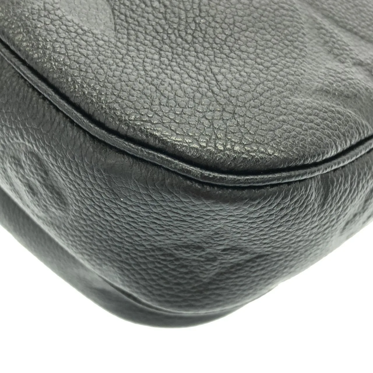 LOUIS VUITTON Pochette M80399 Shoulder Monogram Black Monogram Rank A - Thumbnail 3
