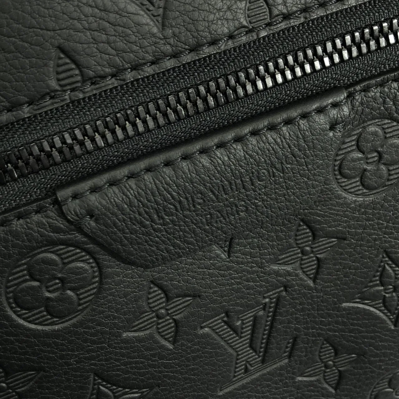 LOUIS VUITTON Discovery M46553 背包 Monogram 黑色 Monogram 中古品A - 縮圖 5