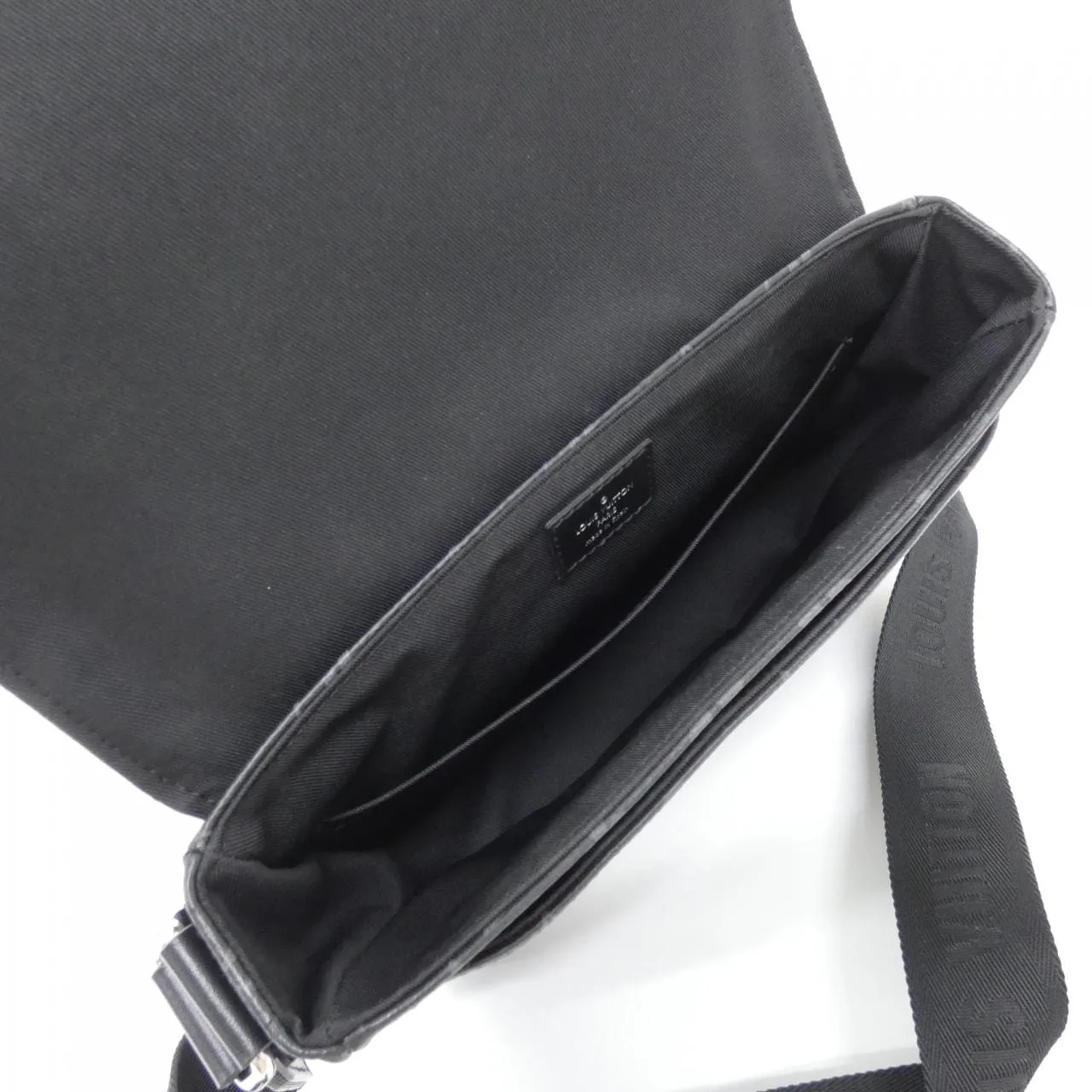 LOUIS VUITTON District M46255 Shoulder Monogram Black Monogram Rank A - Thumbnail 9