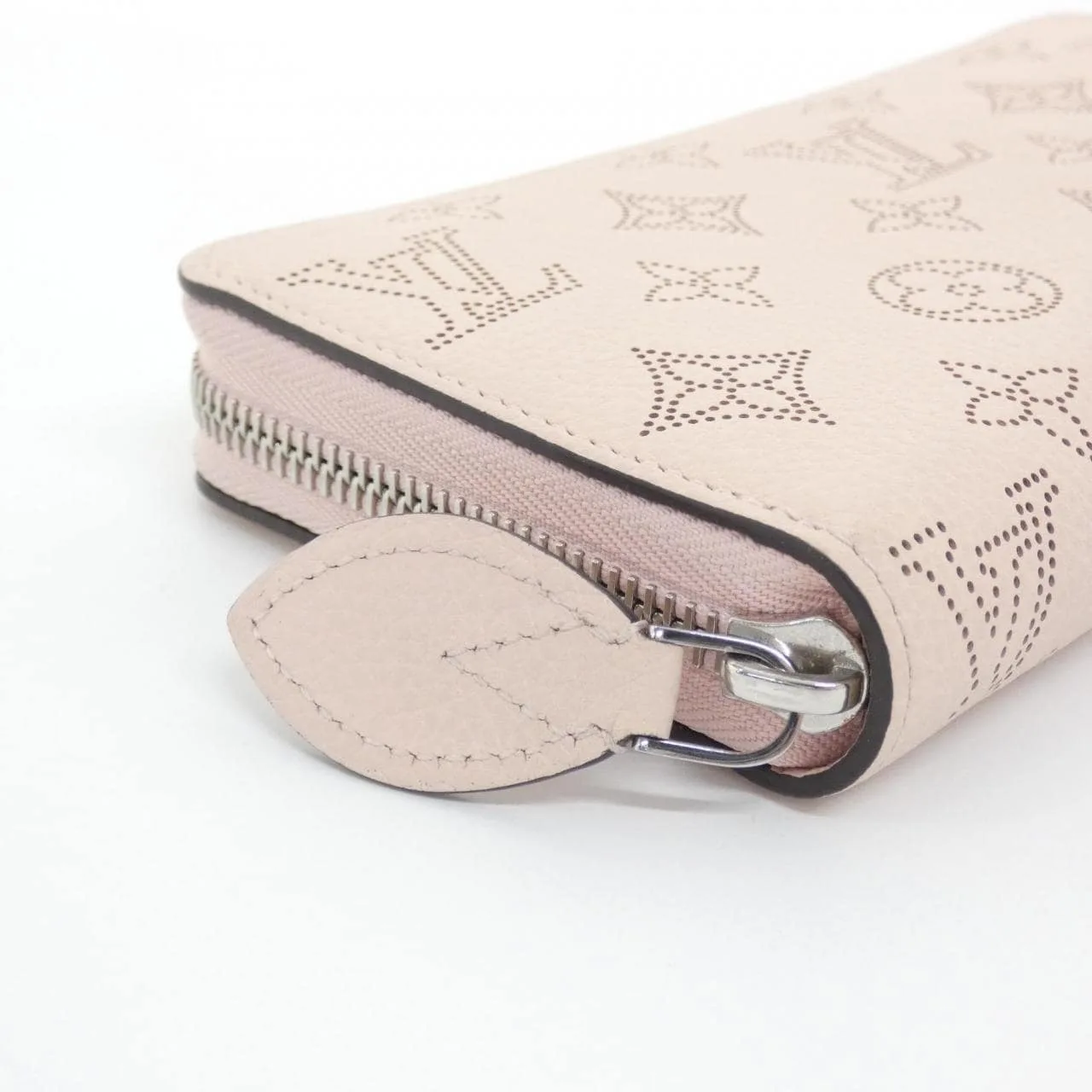 LOUIS VUITTON Mahina M82755 銀包 黑色 中古品A - 縮圖 3