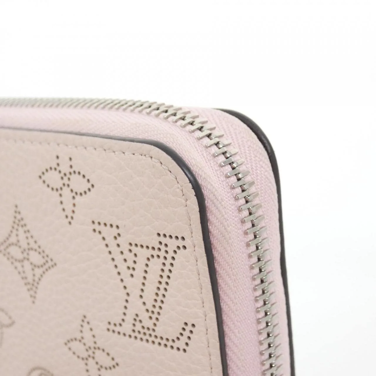 LOUIS VUITTON Mahina M82755 銀包 黑色 中古品A - 縮圖 4