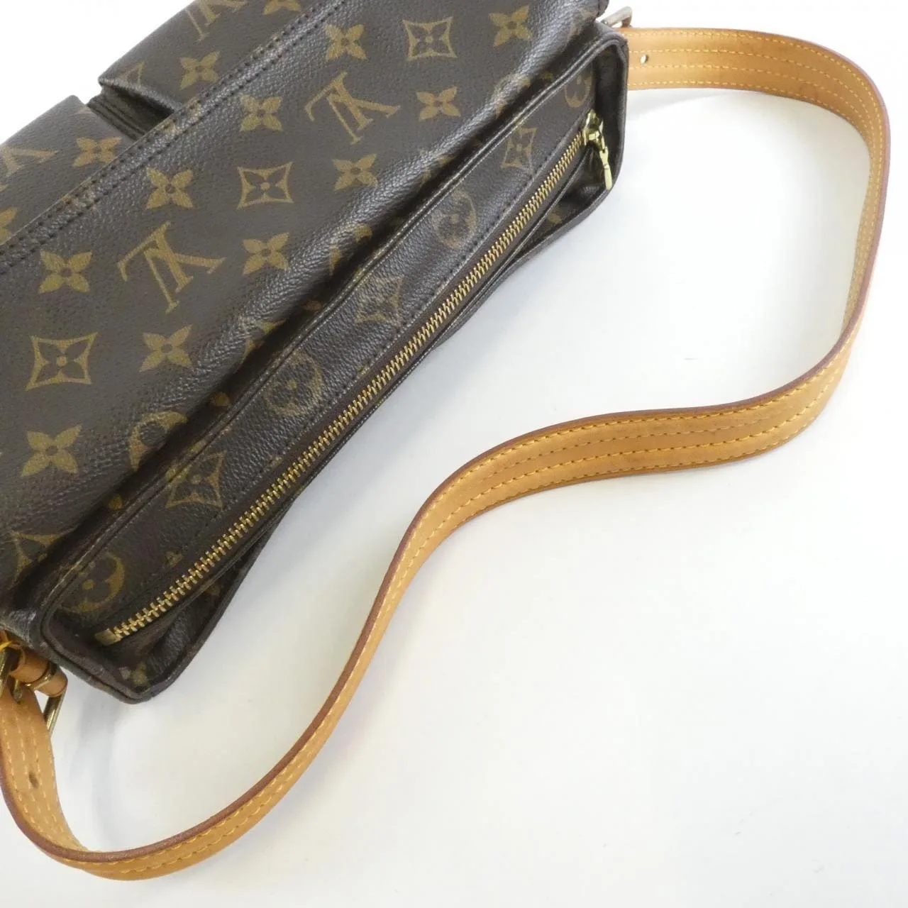 LOUIS VUITTON Viva Cité M51164 Shoulder Monogram 4