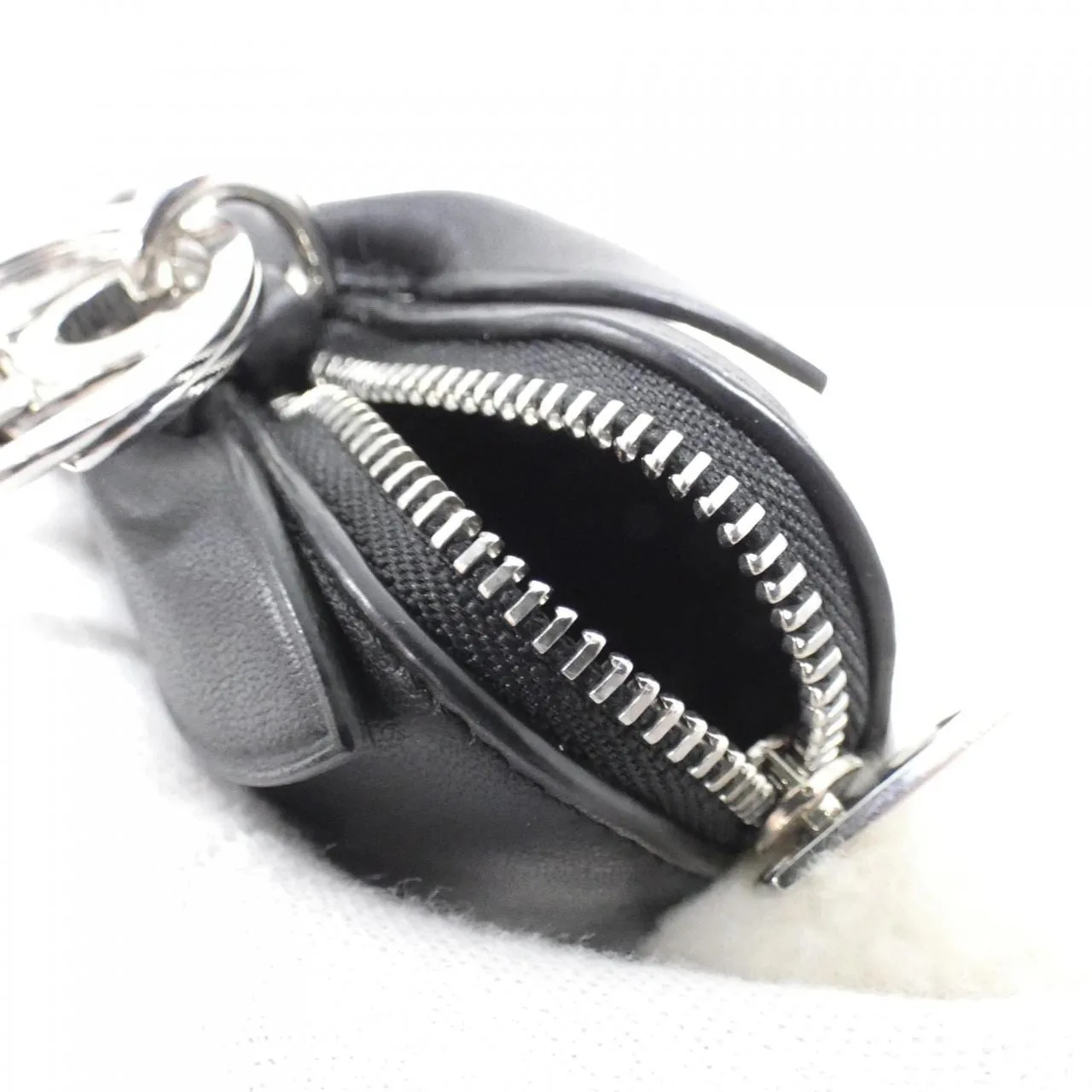 LOEWE Key Case Leather 4