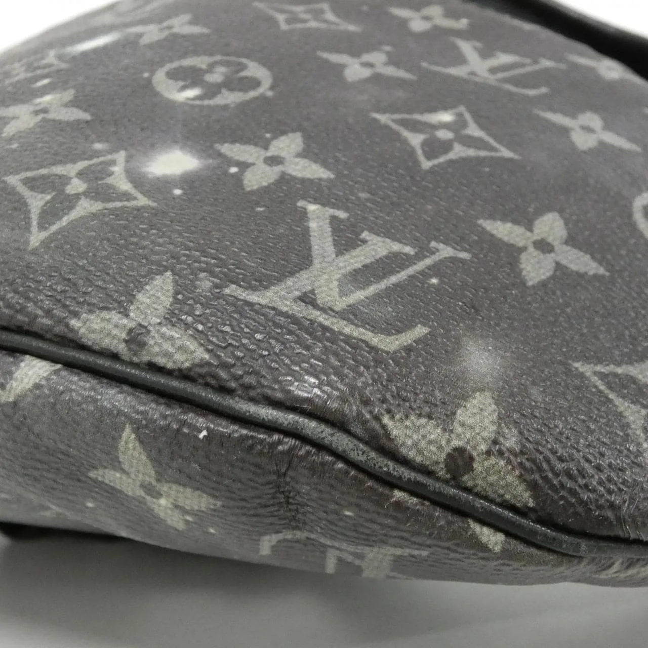 LOUIS VUITTON Discovery M44444 Shoulder Monogram 銀色 Monogram 中古品B - 縮圖 3