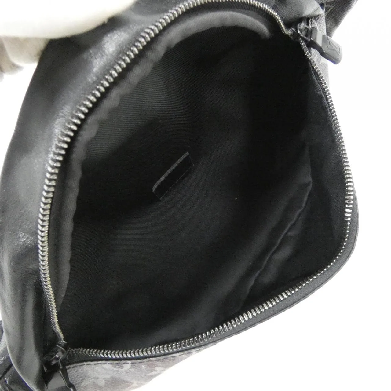 LOUIS VUITTON Discovery M44444 Shoulder Monogram 銀色 Monogram 中古品B - 縮圖 9