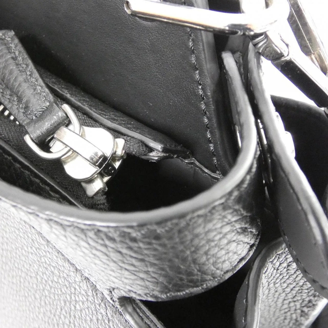 FENDI Peekaboo 7VA476 A91A 手提包