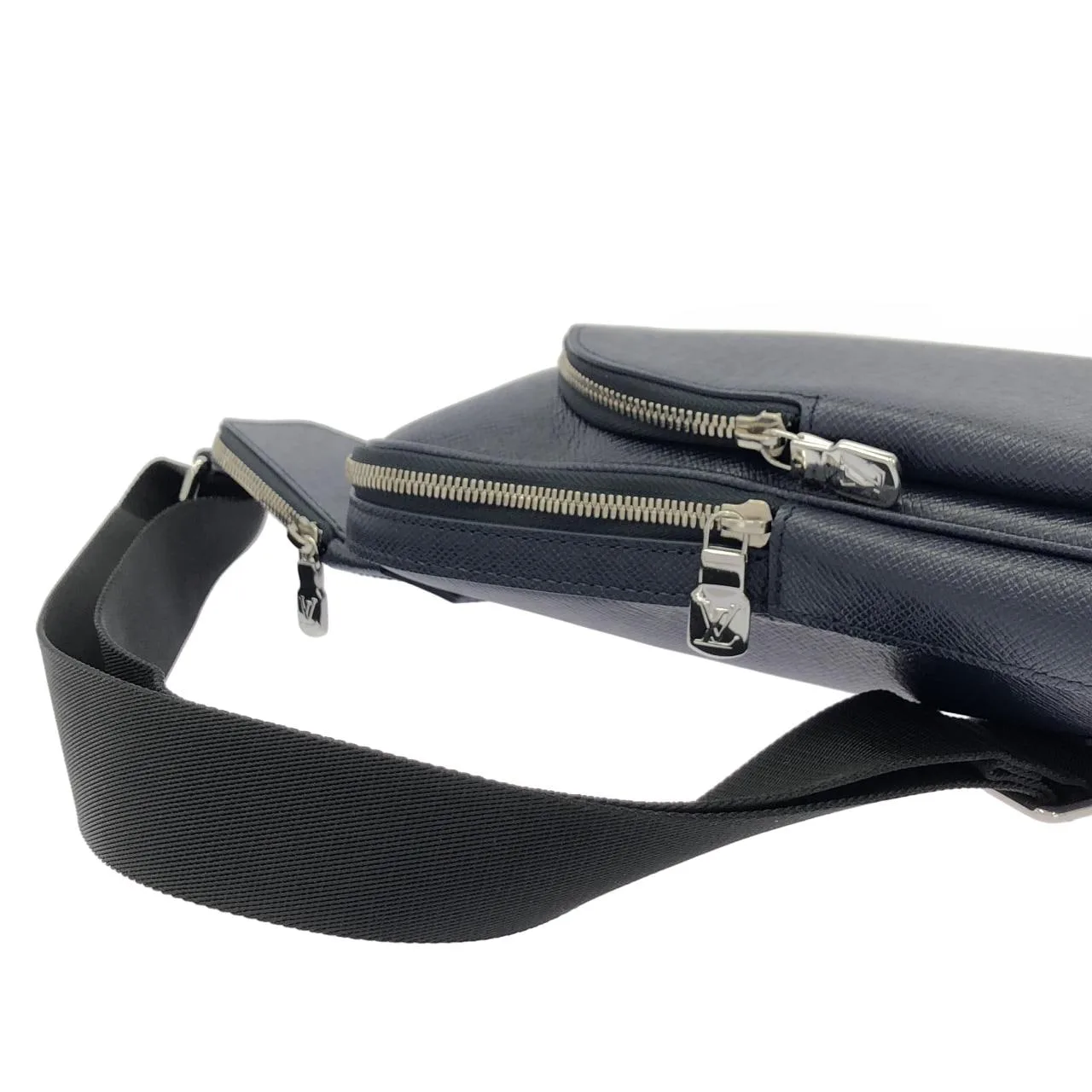 LOUIS VUITTON Avenue M30971 Shoulder Blue Rank A - Thumbnail 5