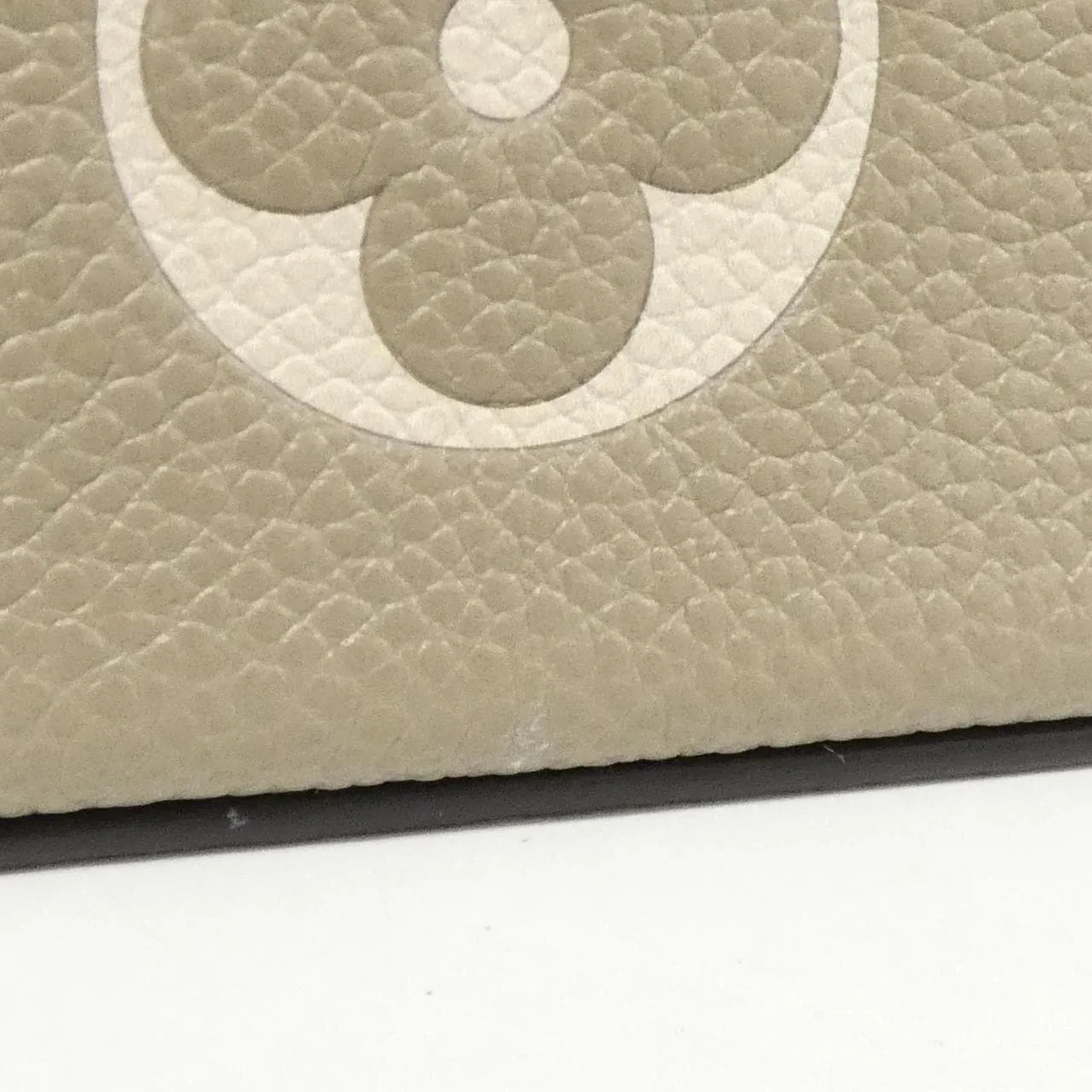 LOUIS VUITTON Pochette M69977 Shoulder Monogram 黑色 Monogram 中古品A - 縮圖 4