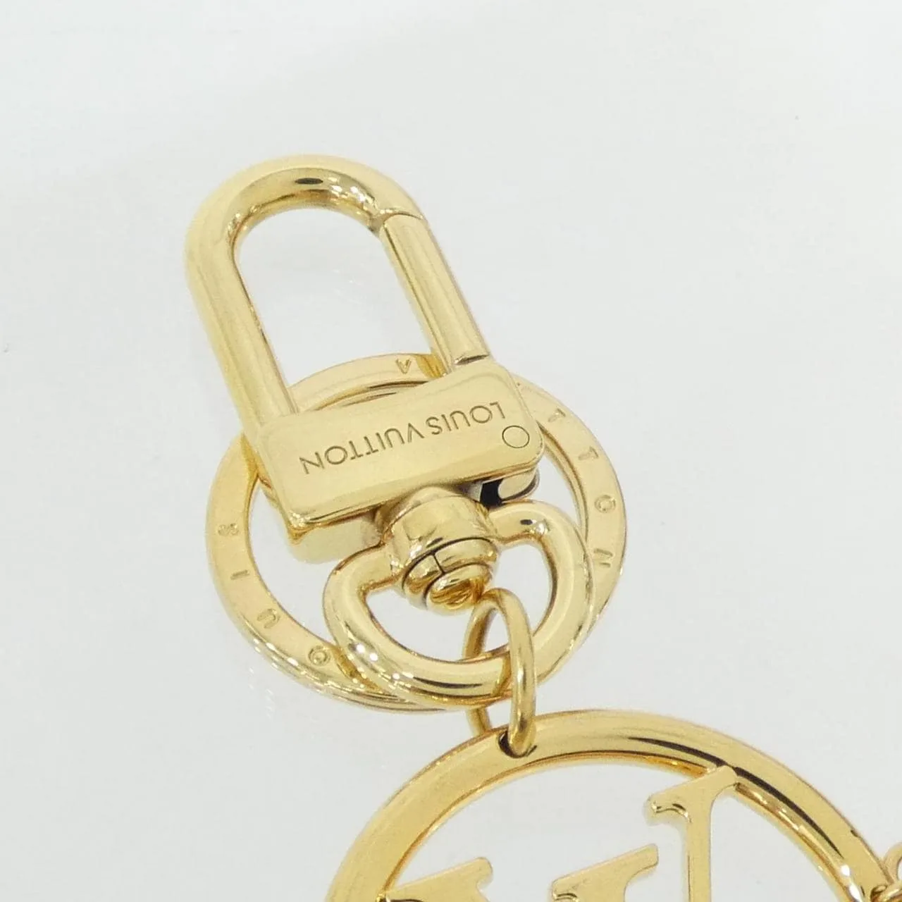 LOUIS VUITTON M01359 Key Case 4