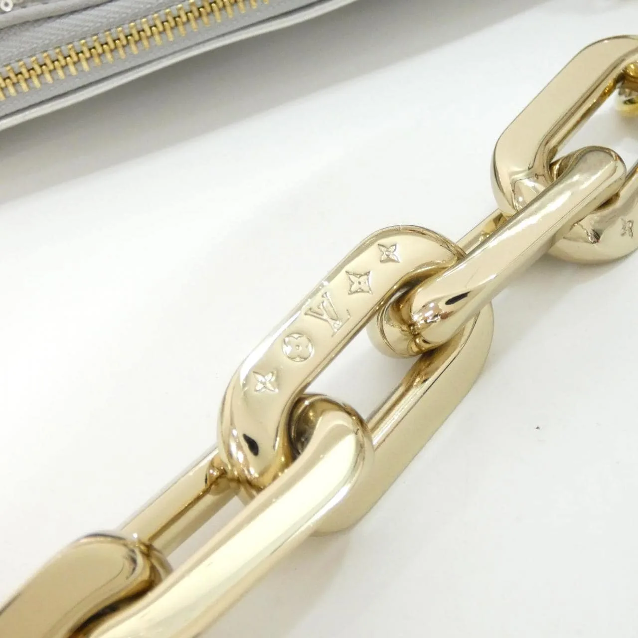 LOUIS VUITTON M59599 Shoulder Lambskin Silver Lambskin Rank A - Thumbnail 6