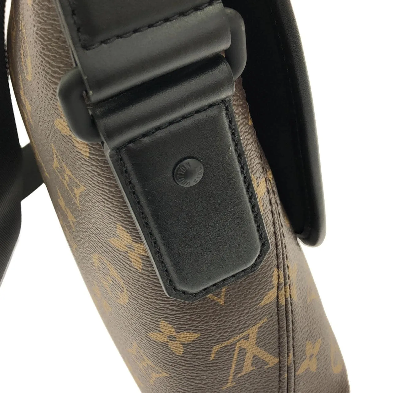 LOUIS VUITTON M45557 肩背包 Monogram 黑色 Monogram 中古品A - 縮圖 5