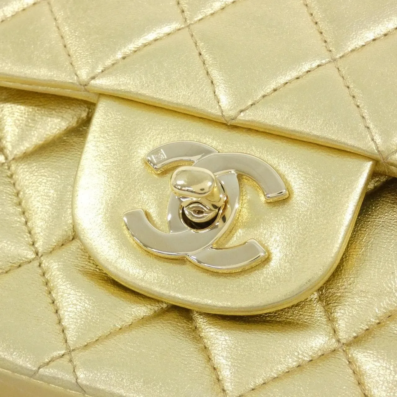 CHANEL Matelasse 1112 Shoulder Lambskin 4