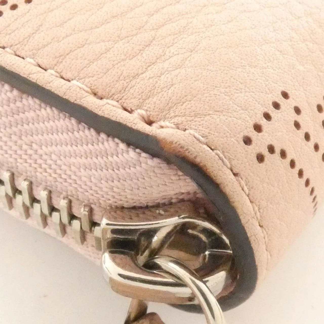 LOUIS VUITTON Mahina M61868 銀包 黑色 中古品B - 縮圖 4