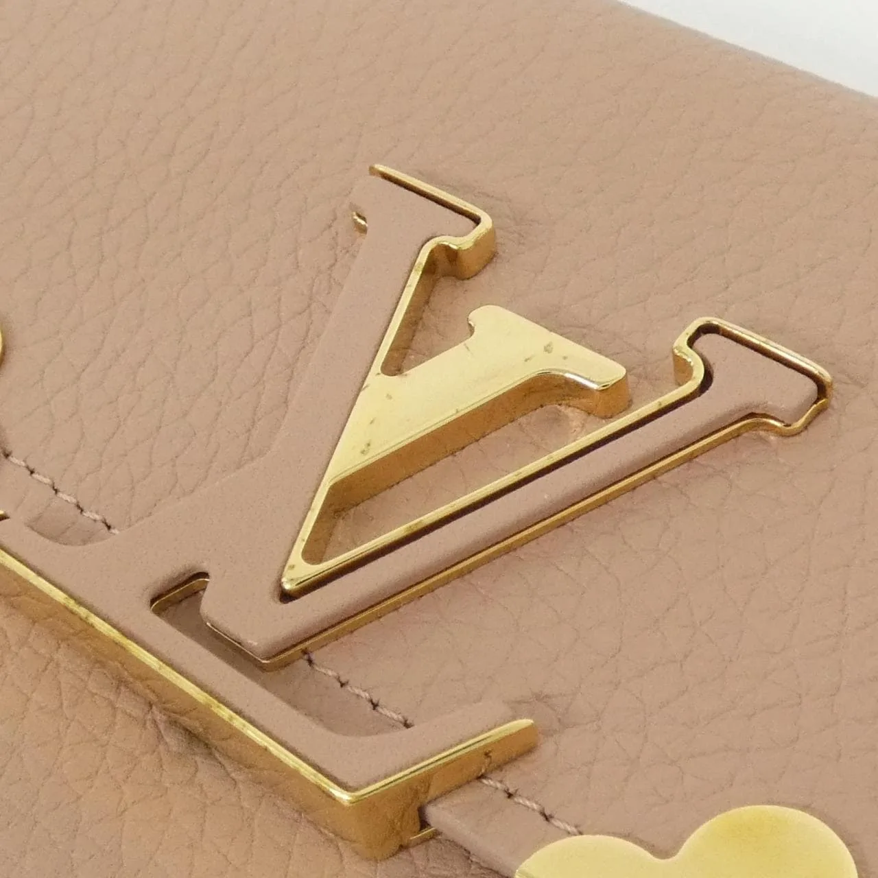 LOUIS VUITTON Capucines M64552 銀包 黑色 中古品A - 縮圖 6